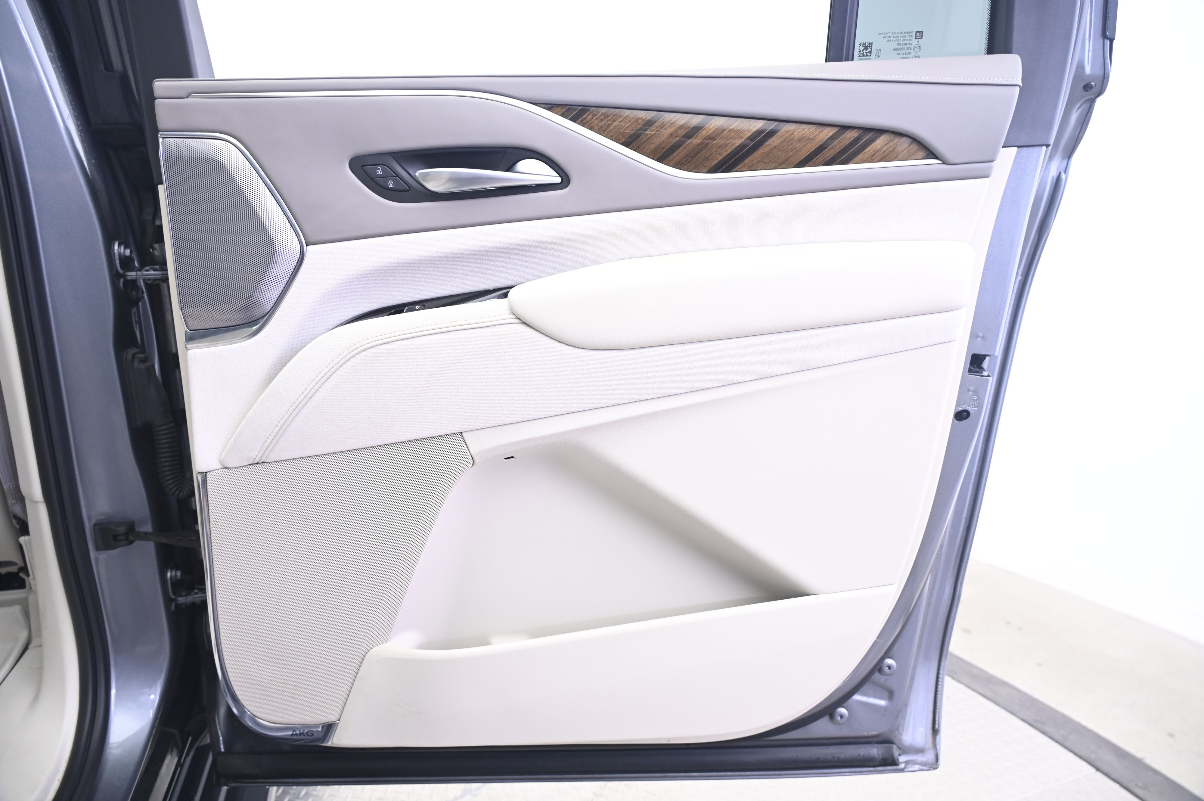 Thumbnail: 2022 Cadillac Escalade - 17