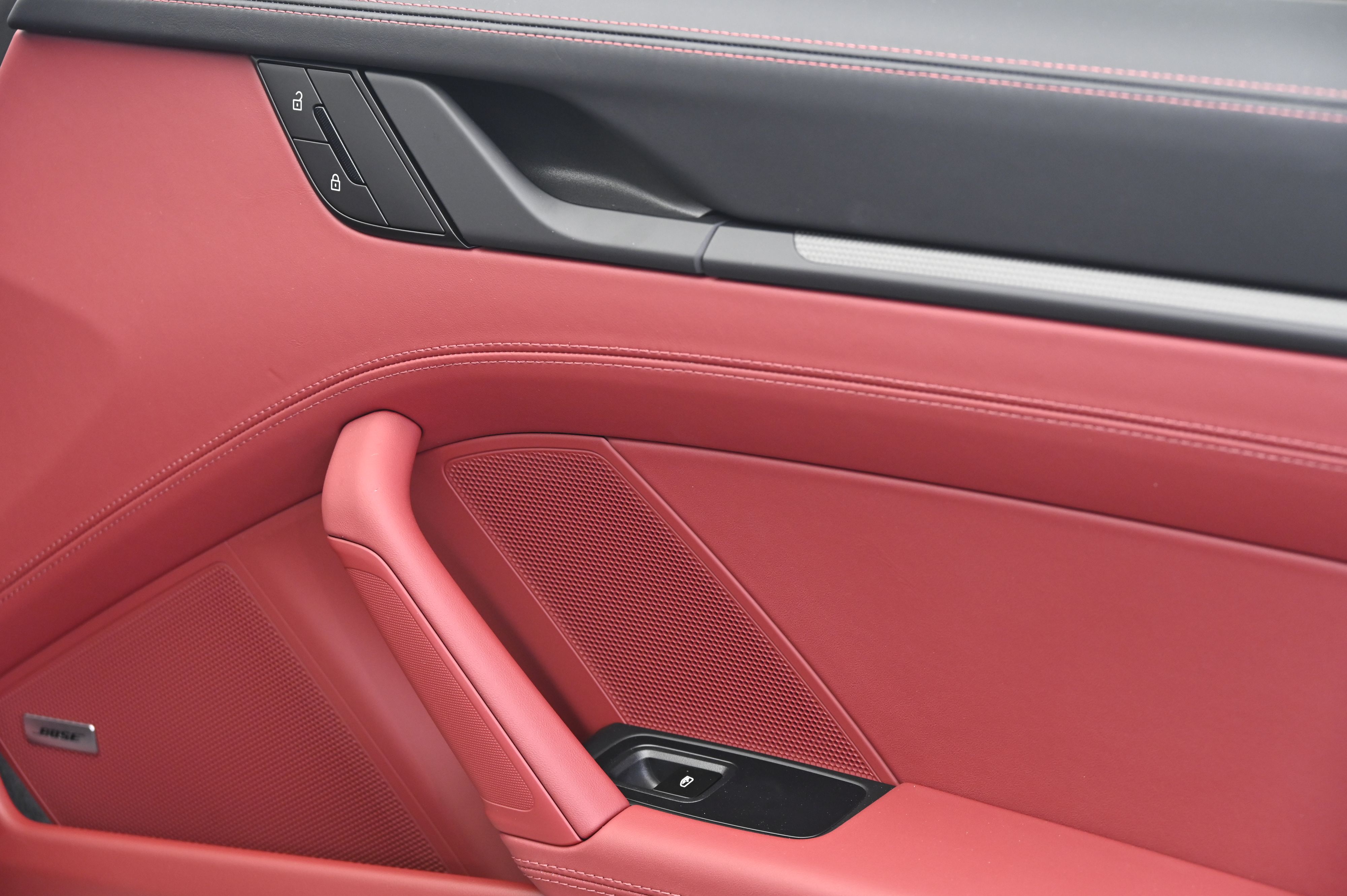 Thumbnail: 2025 Porsche 911 - 17