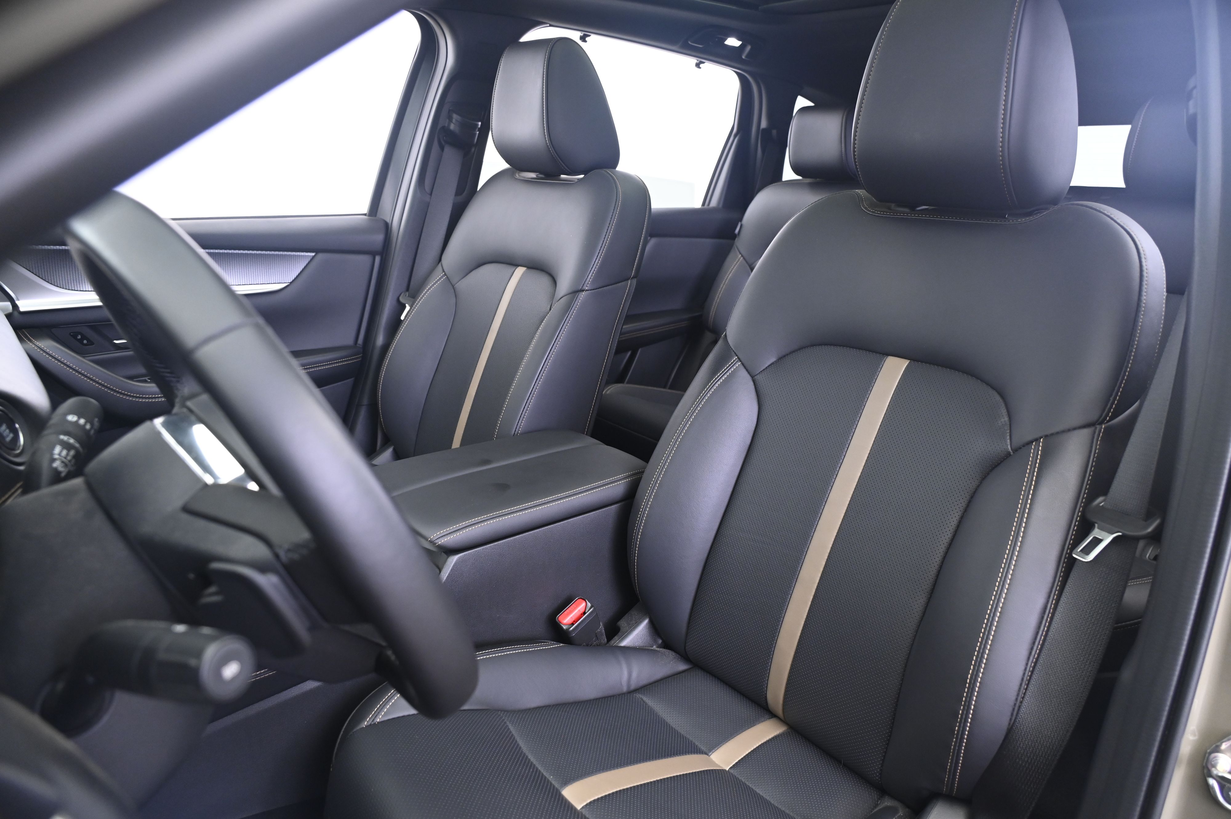 Thumbnail: 2025 Mazda CX-70 - 30