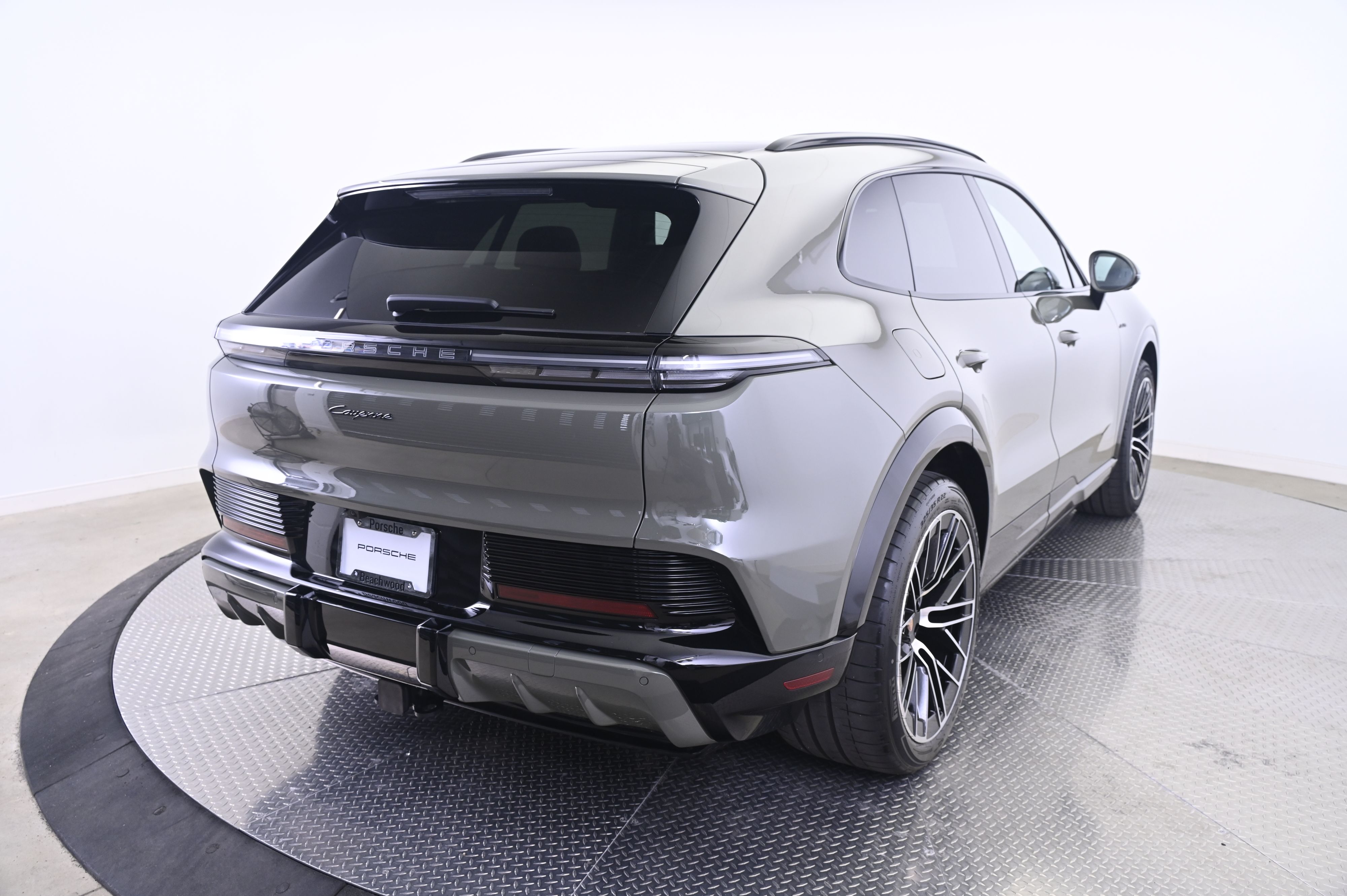 Thumbnail: 2026 Porsche Cayenne - 7