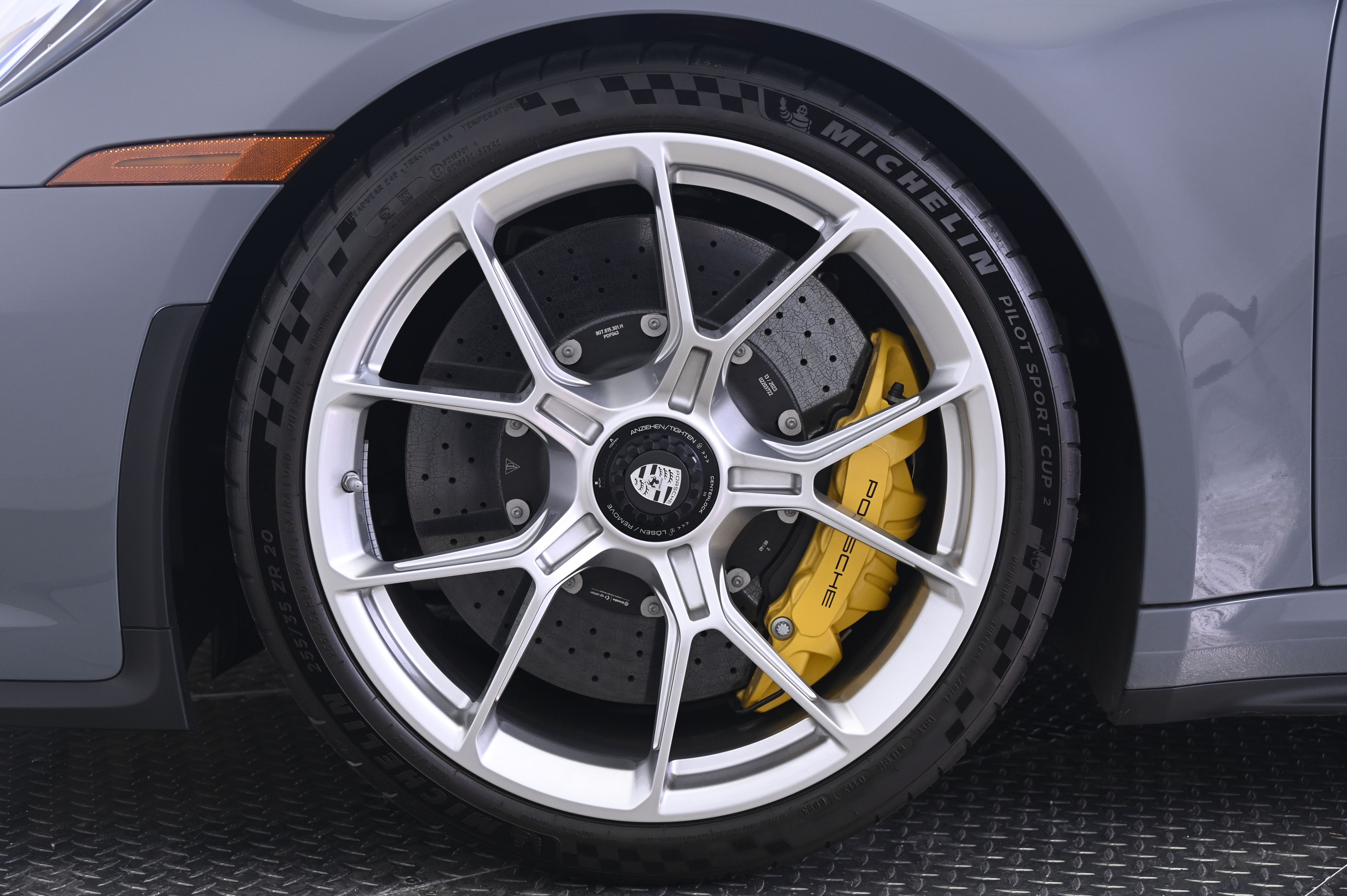 Thumbnail: 2023 Porsche 911 - 11