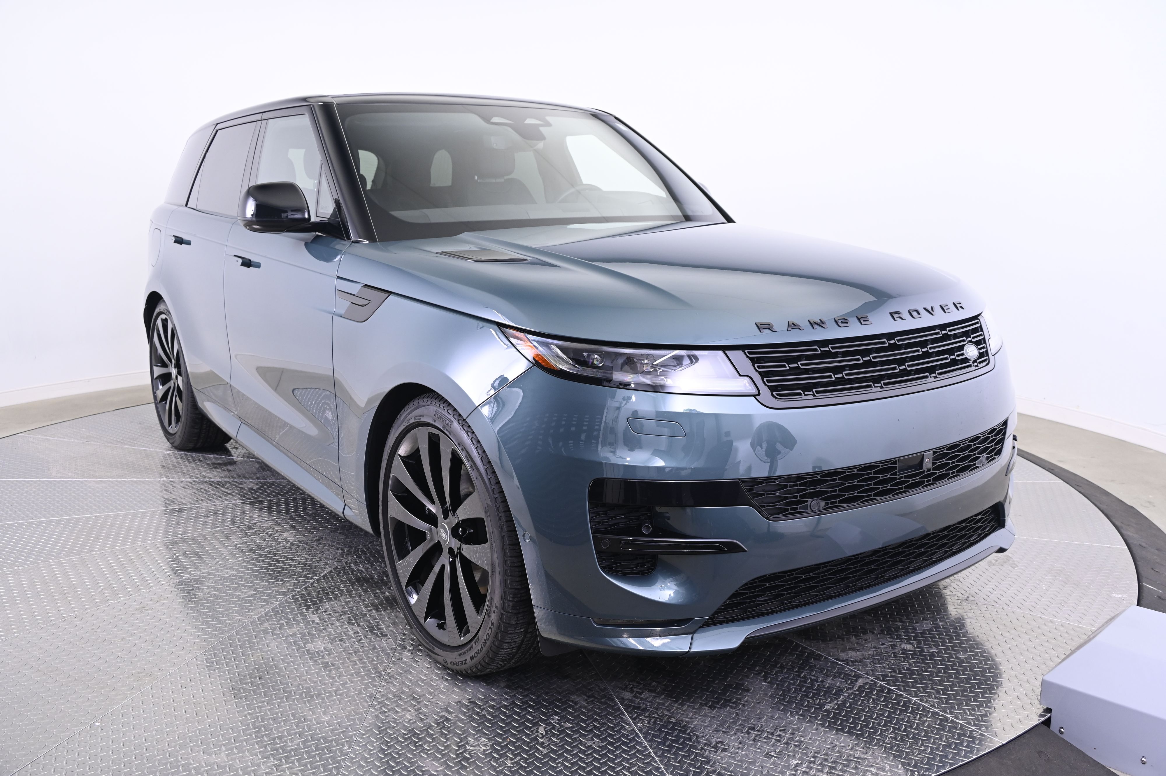 Thumbnail: 2024 Land Rover Range Rover Sport - 9