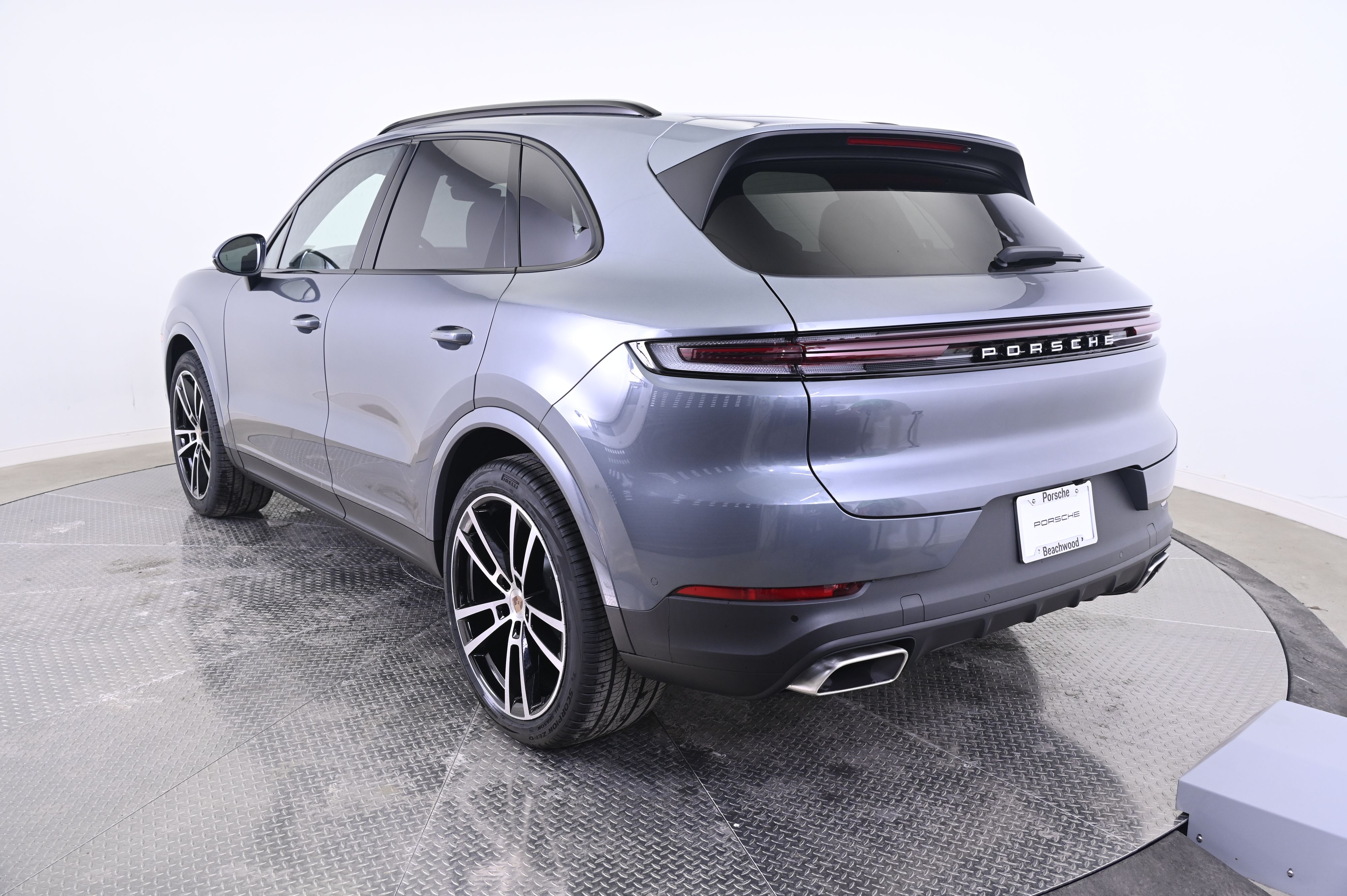 Thumbnail: 2026 Porsche Cayenne - 3