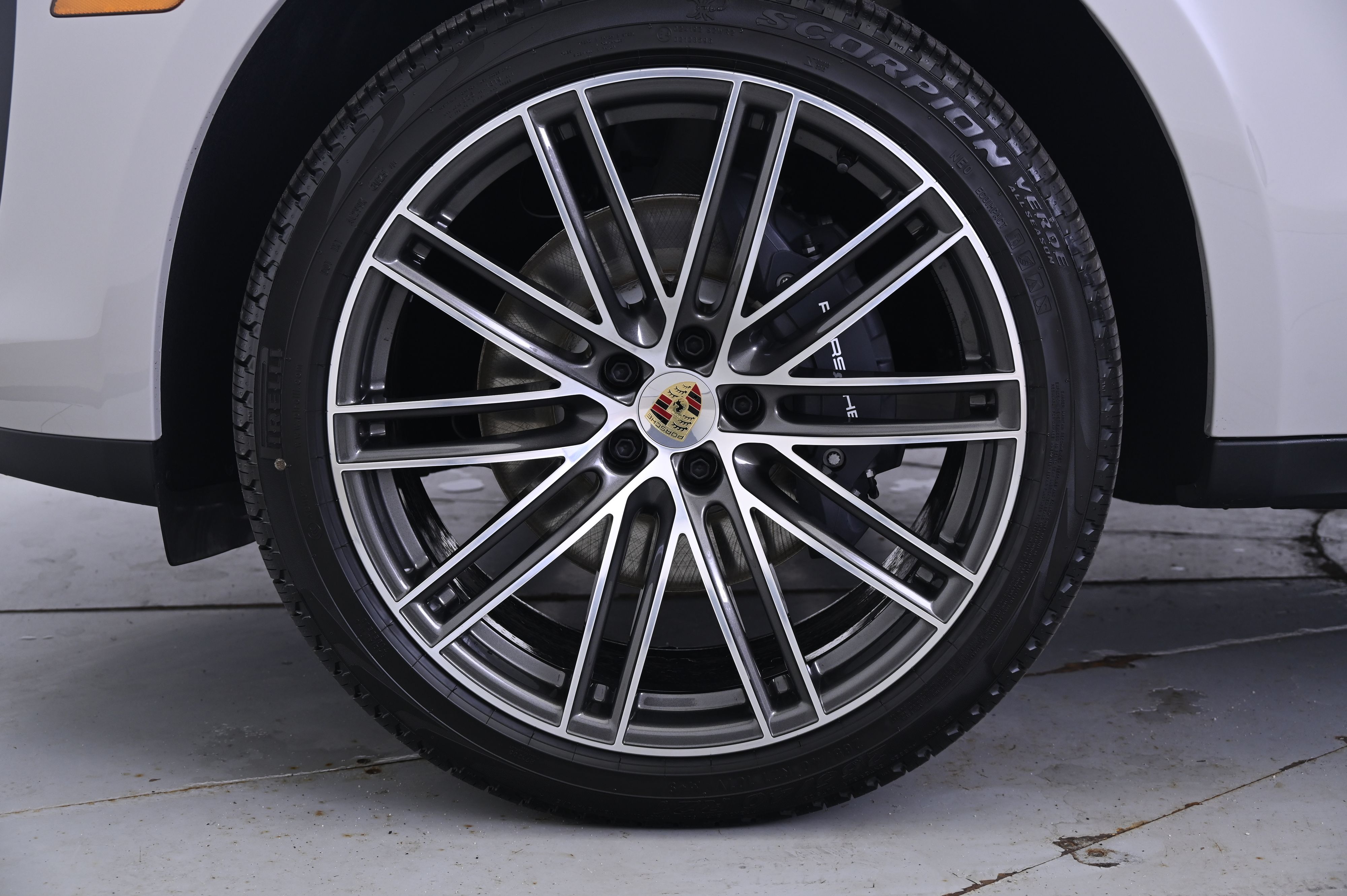Thumbnail: 2026 Porsche Macan - 11