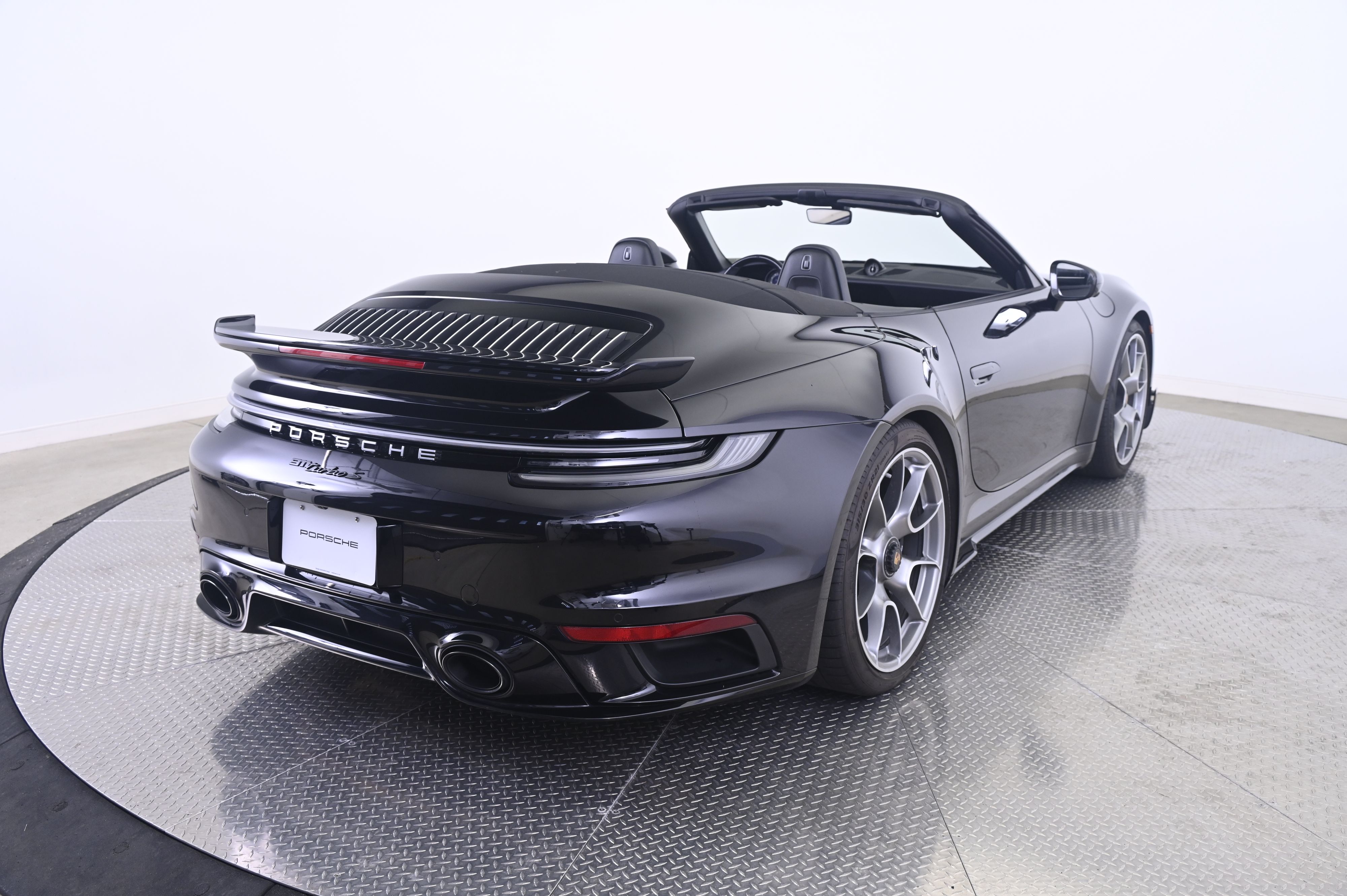 Thumbnail: 2021 Porsche 911 - 7