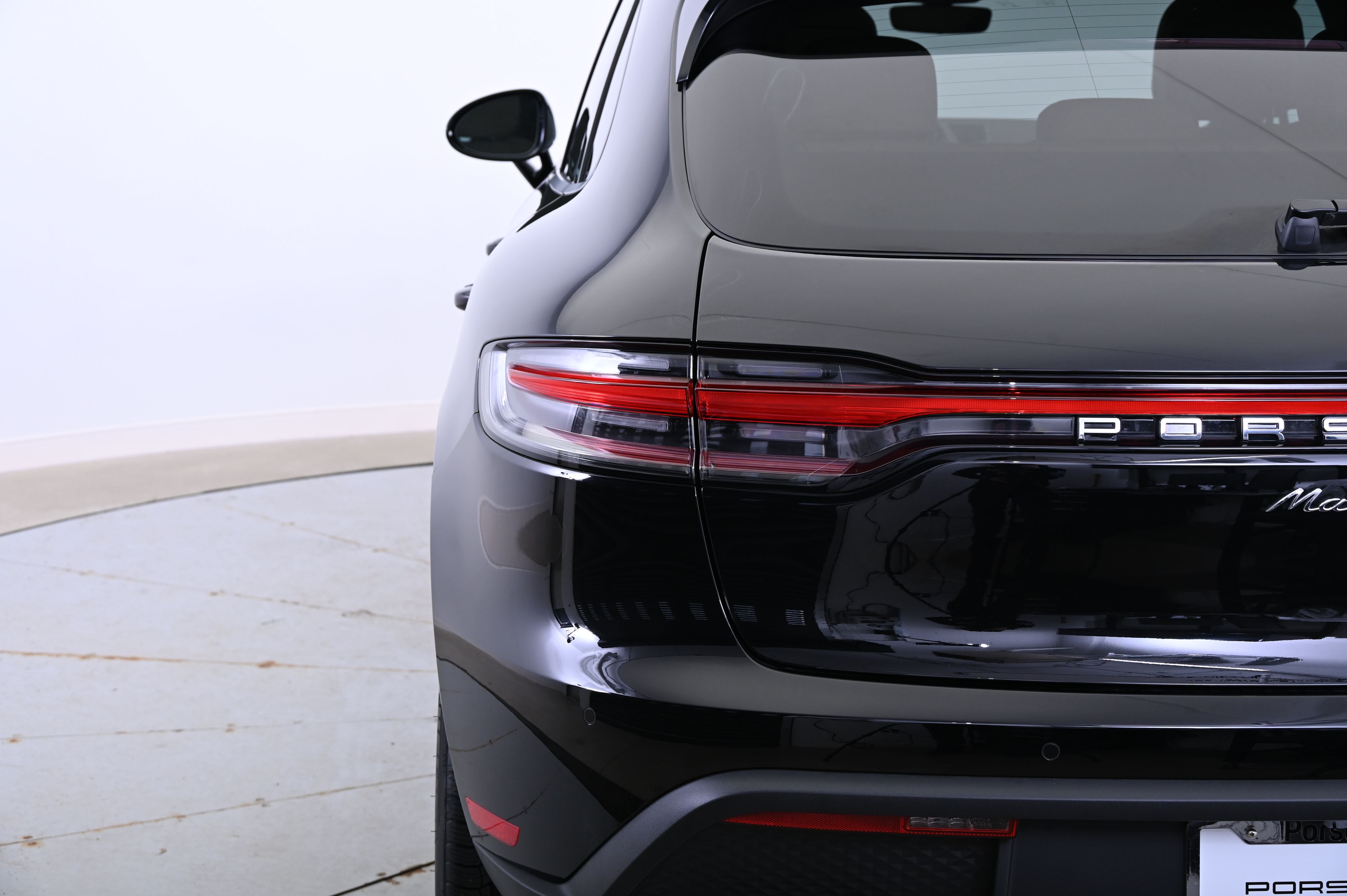 Thumbnail: 2025 Porsche Macan - 13