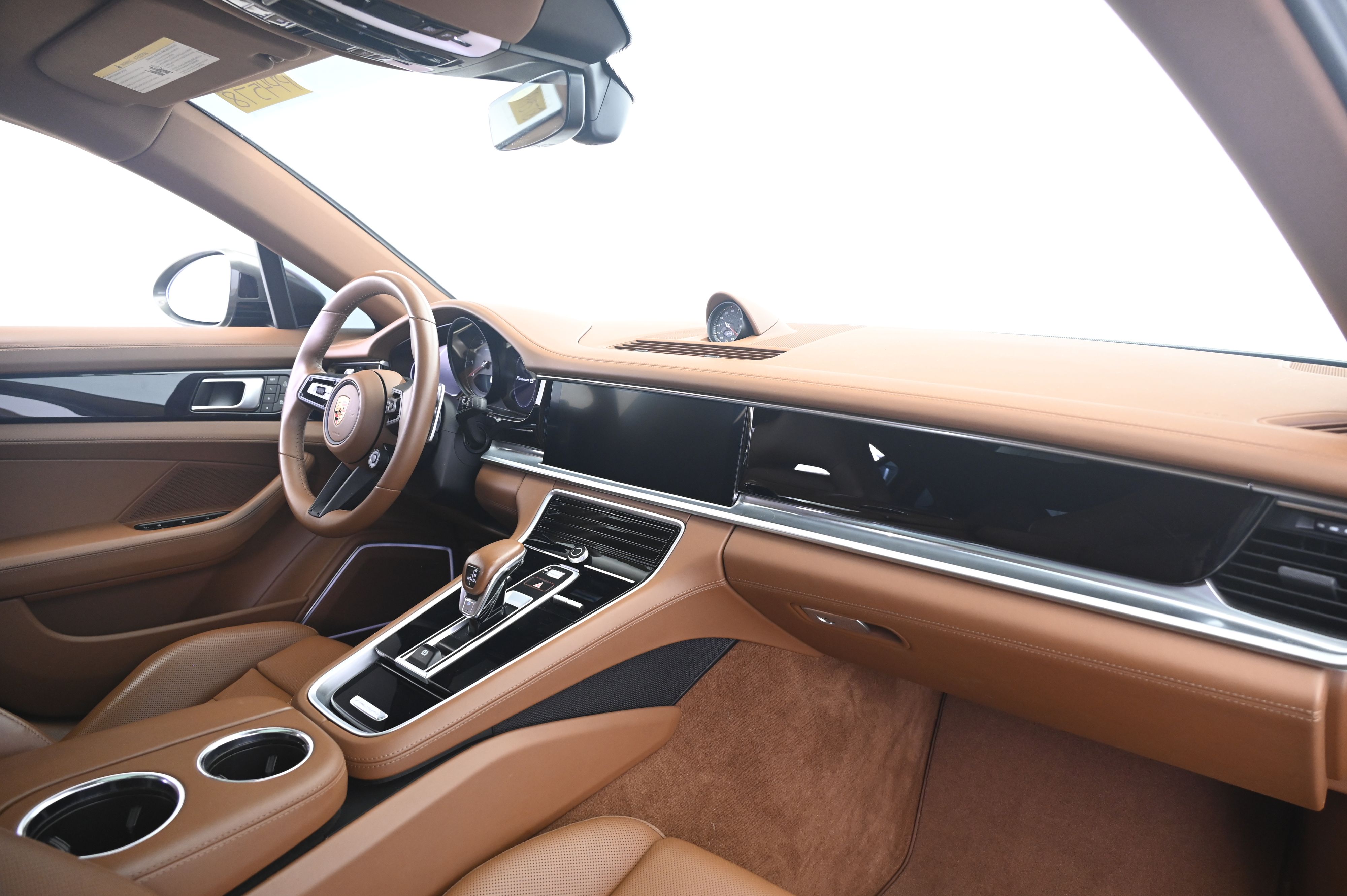 Thumbnail: 2023 Porsche Panamera - 22