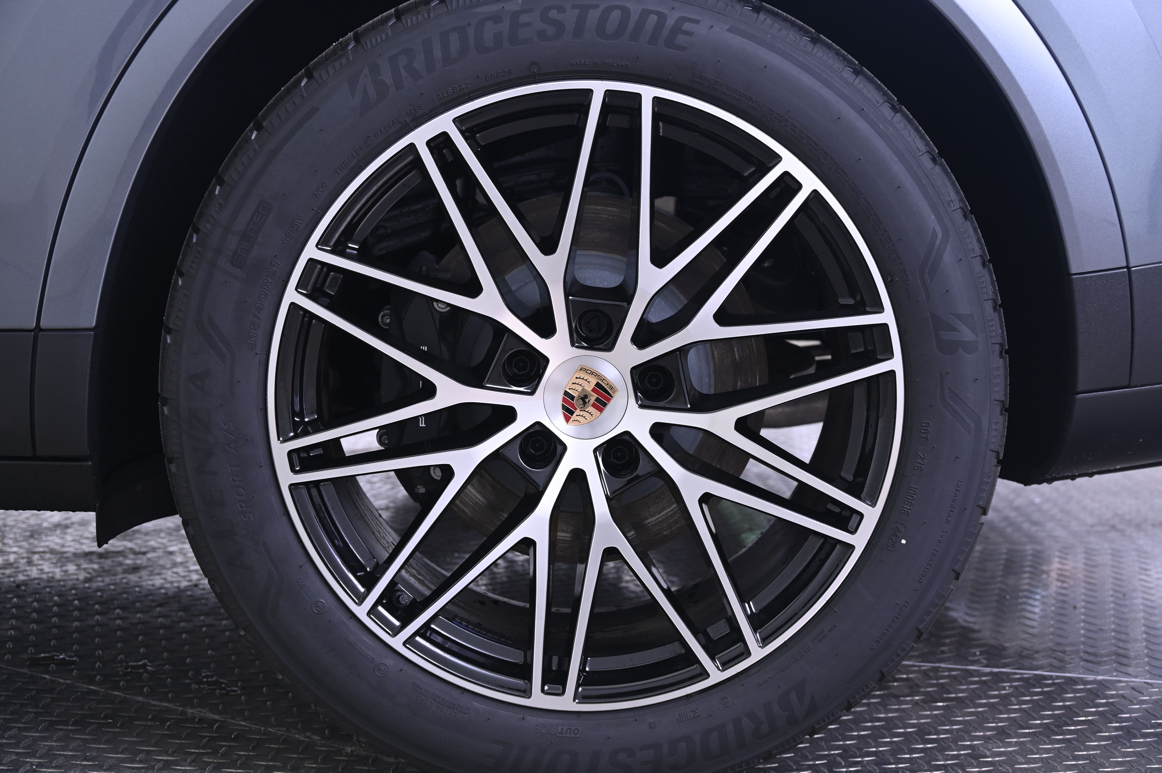 Thumbnail: 2026 Porsche Cayenne - 12