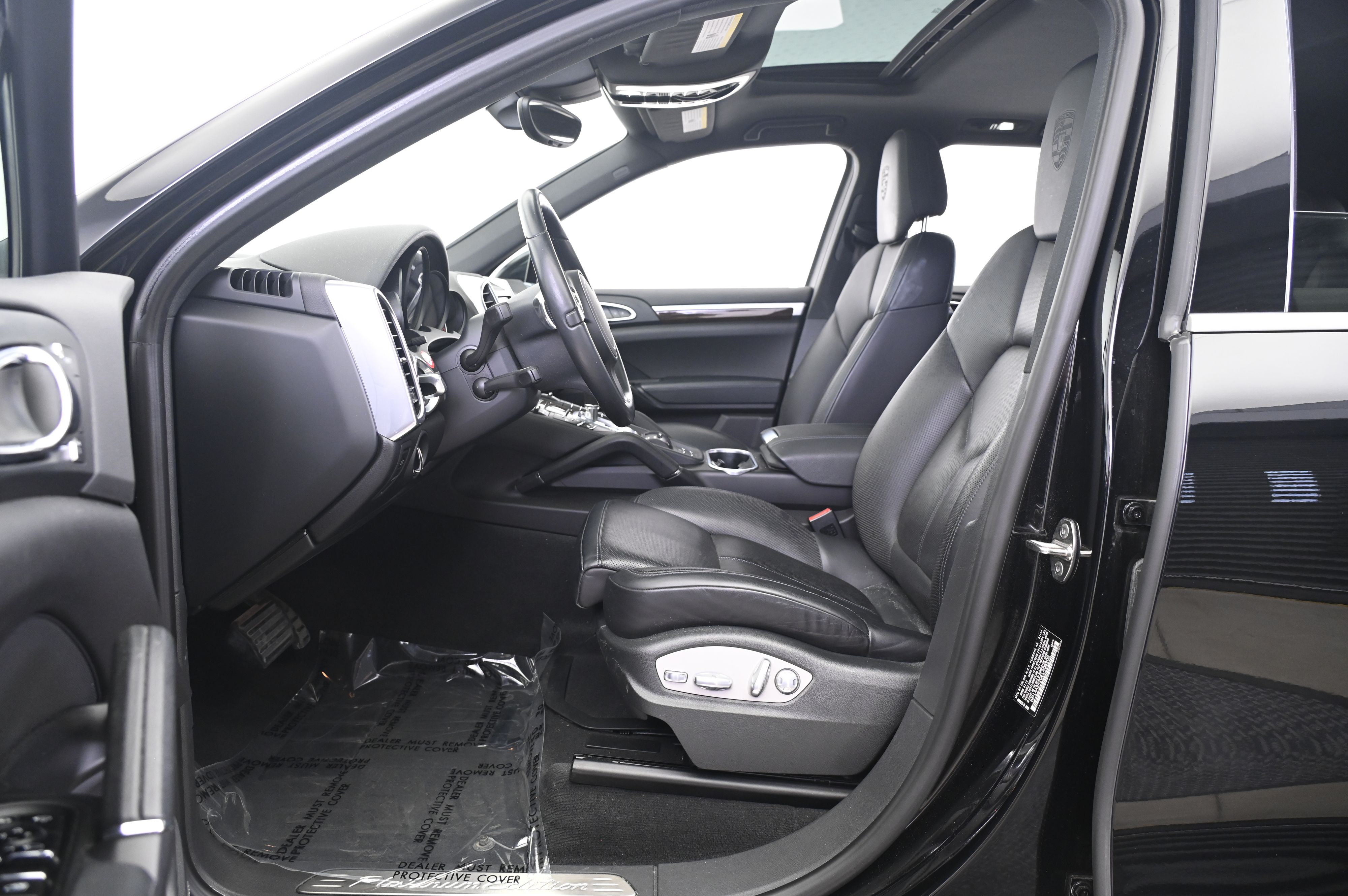 Thumbnail: 2014 Porsche Cayenne - 27
