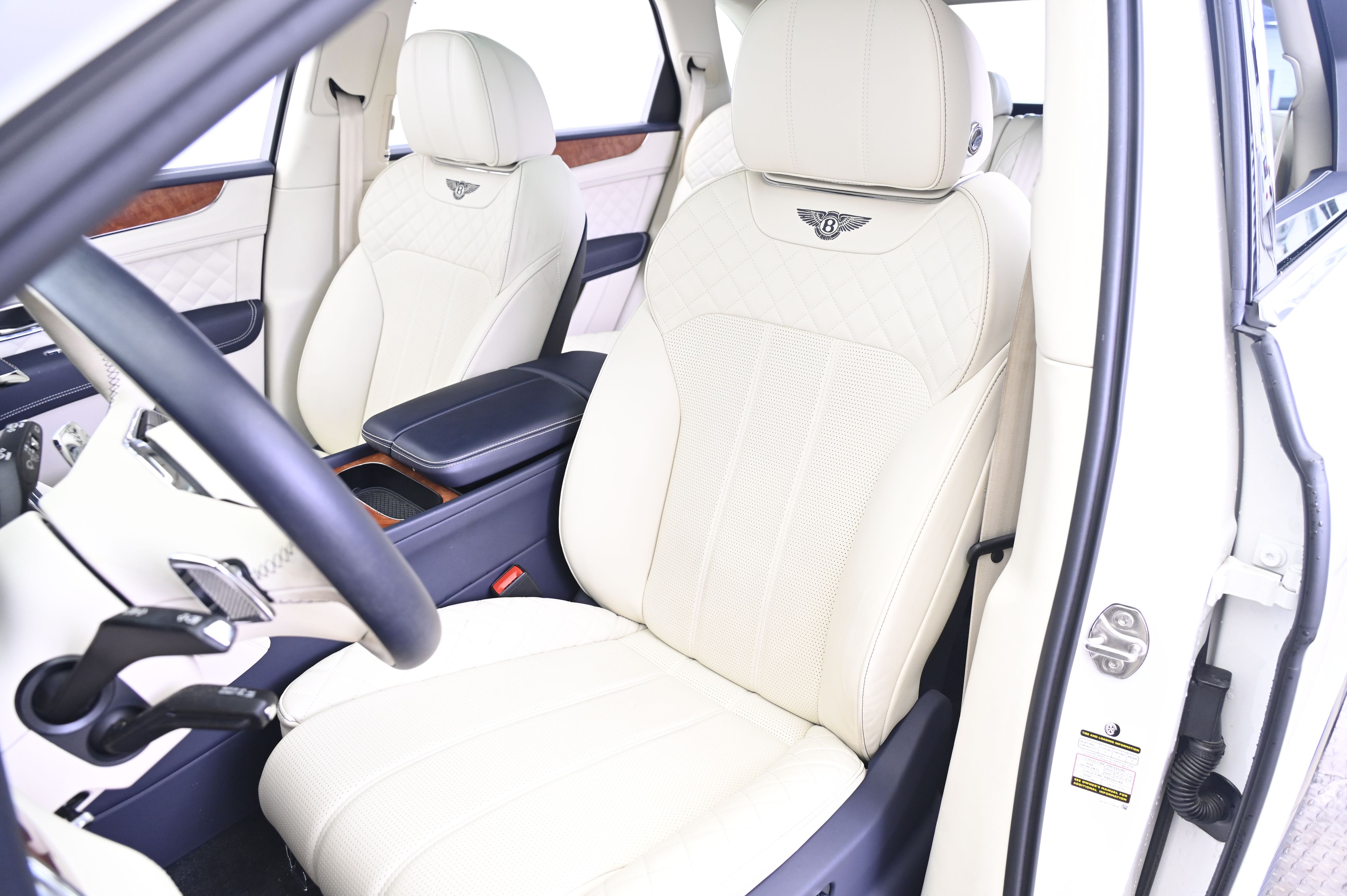 Thumbnail: 2019 Bentley Bentayga - 5