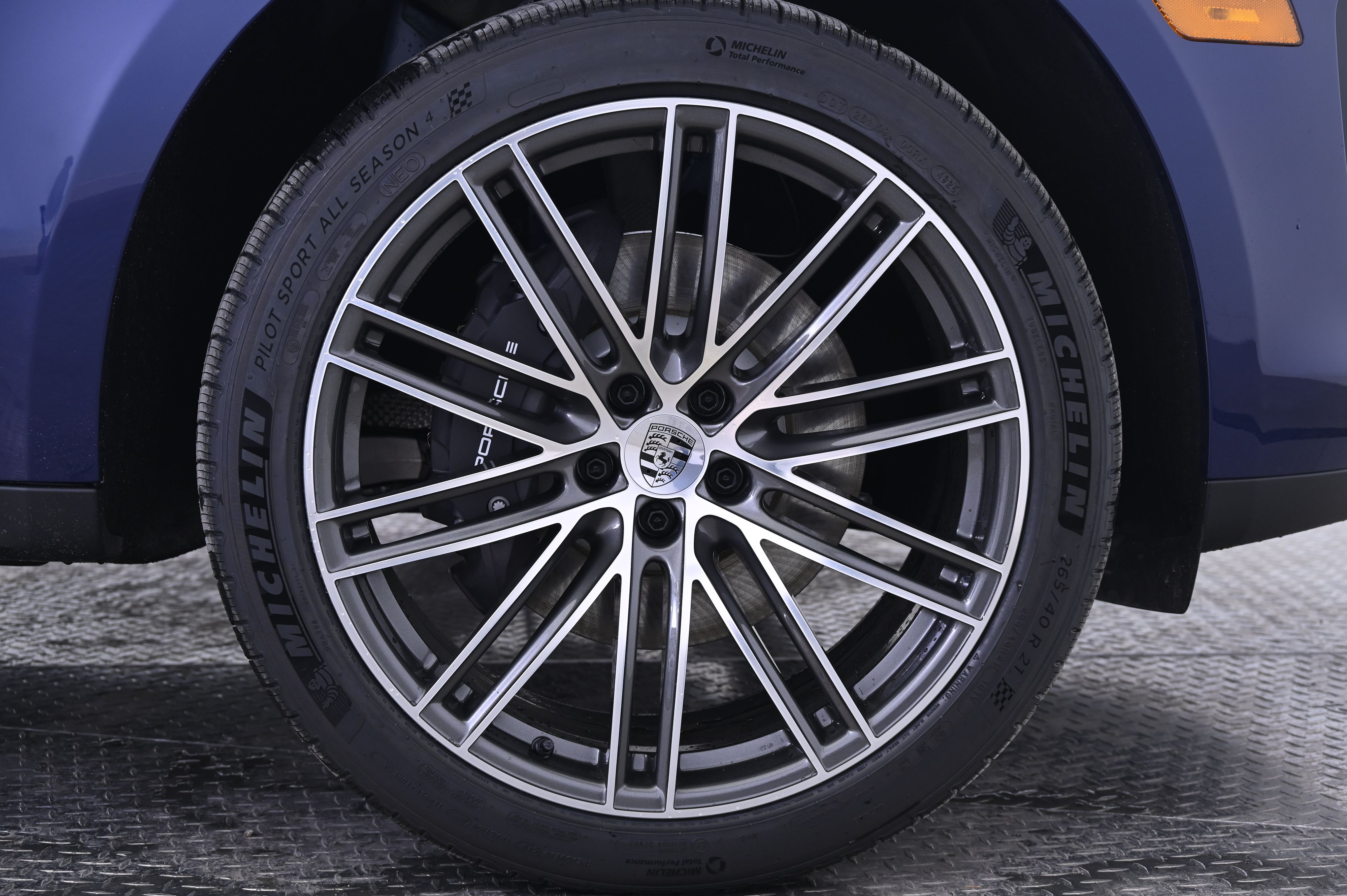 Thumbnail: 2026 Porsche Macan - 14