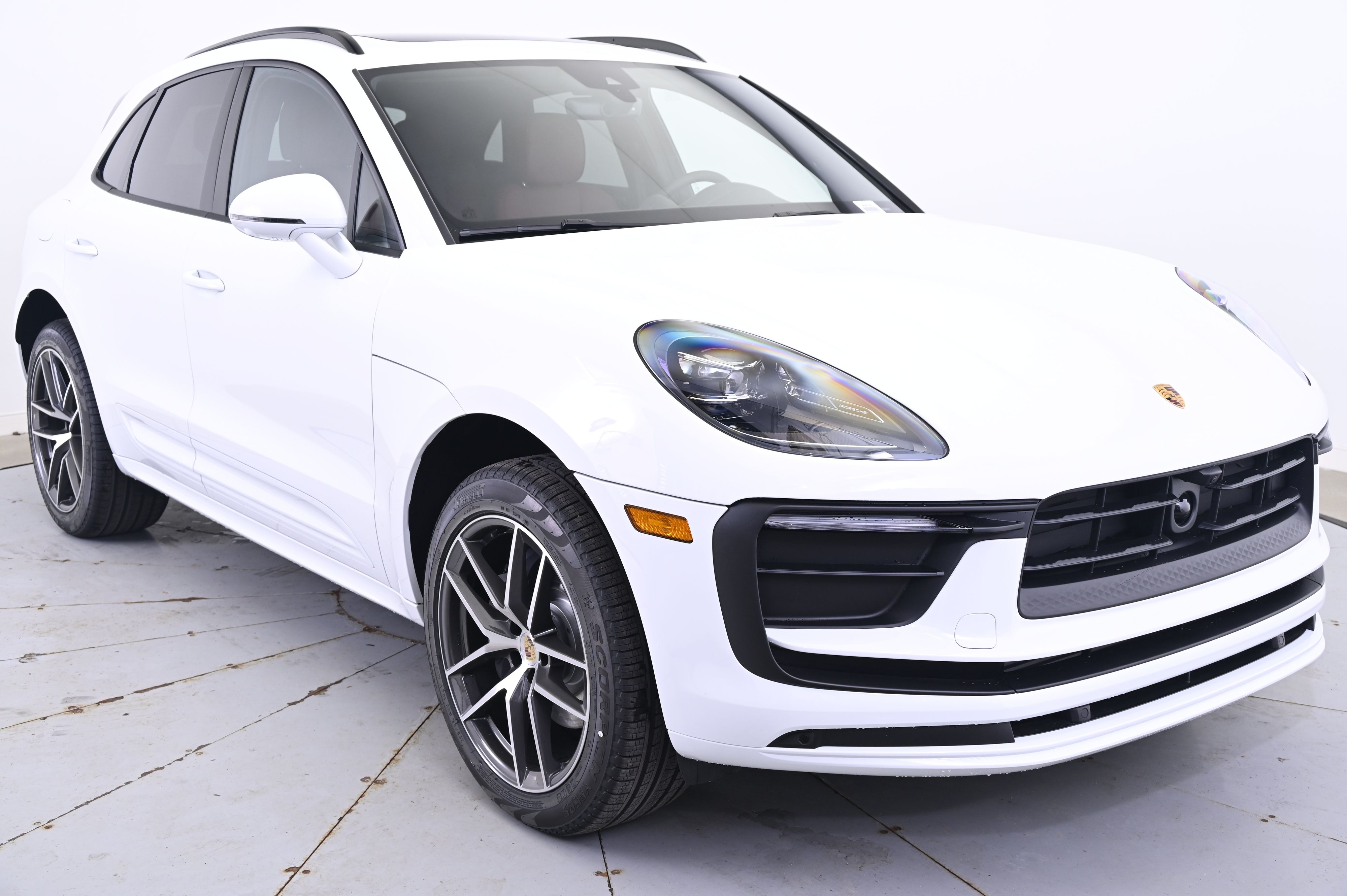 Thumbnail: 2026 Porsche Macan - 9