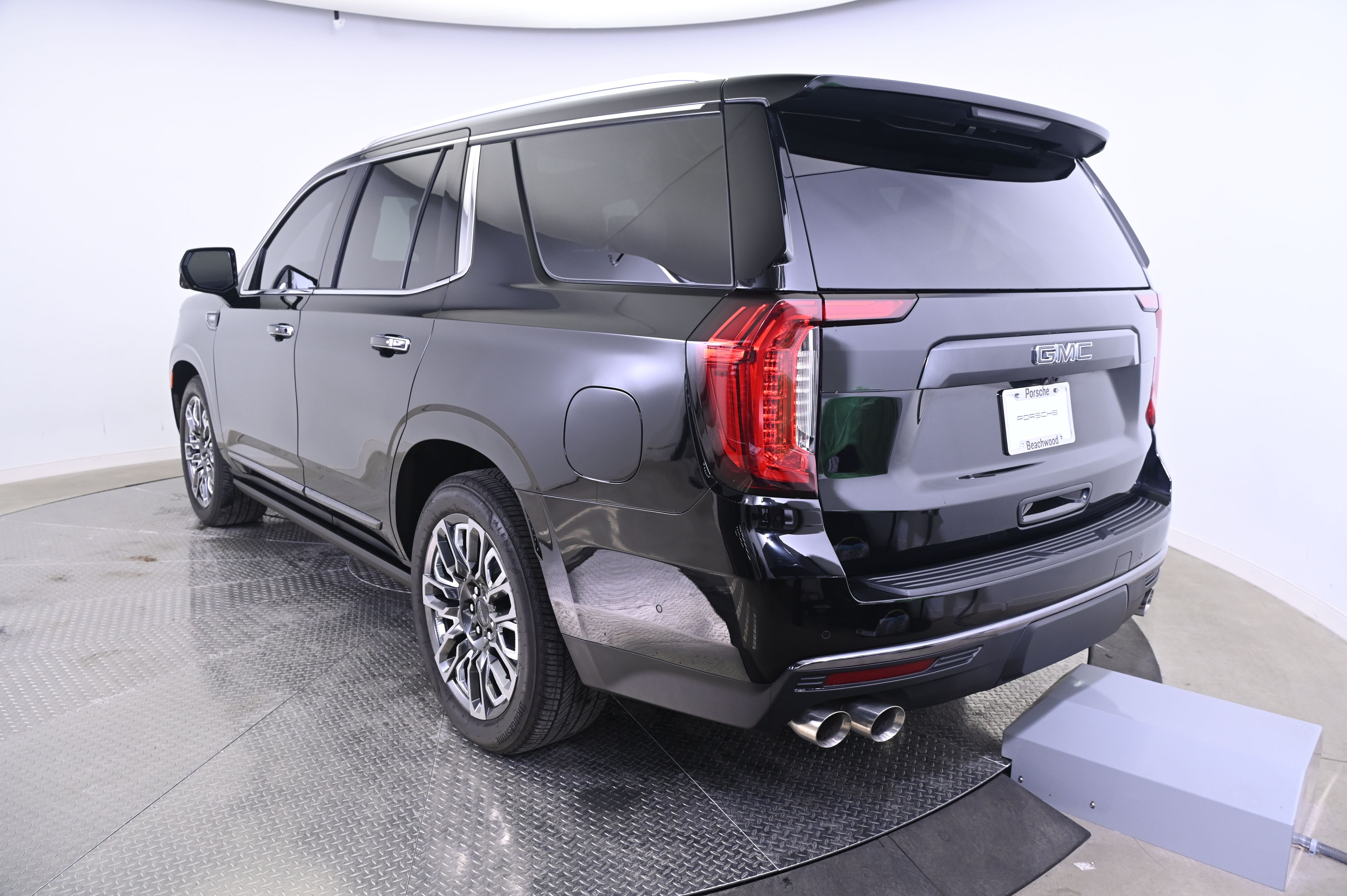 Thumbnail: 2024 GMC Yukon - 3