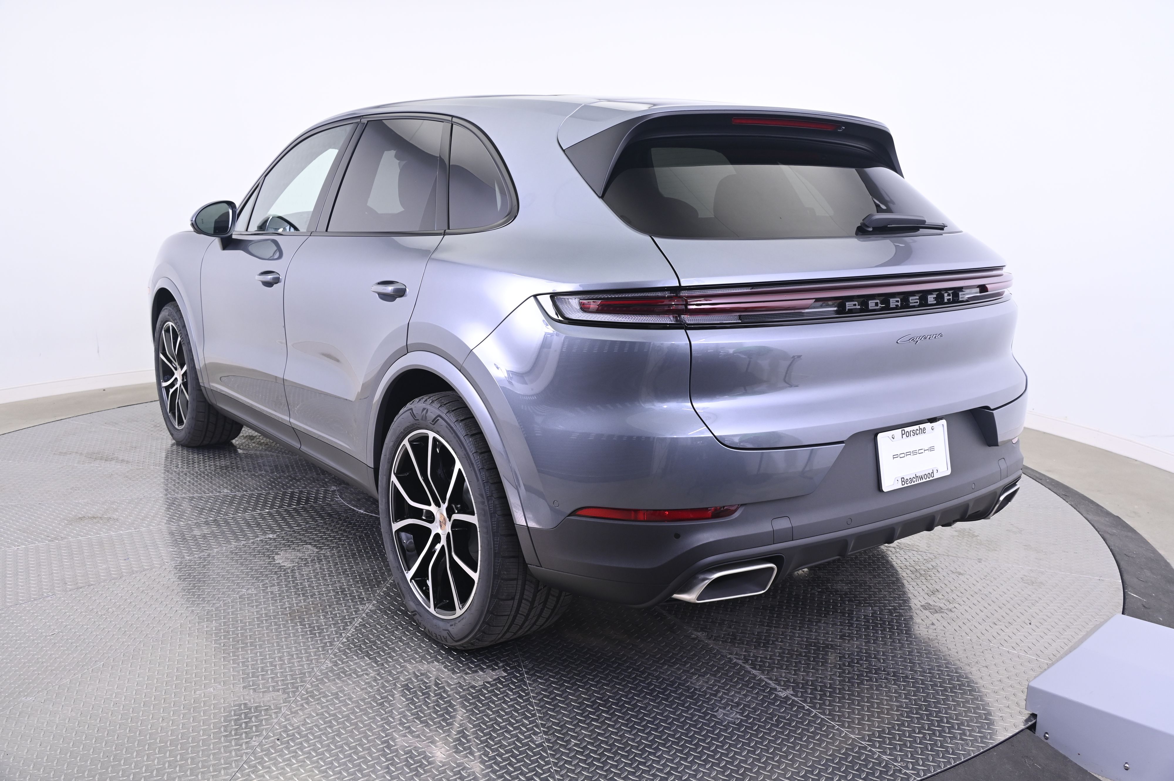 Thumbnail: 2026 Porsche Cayenne - 3