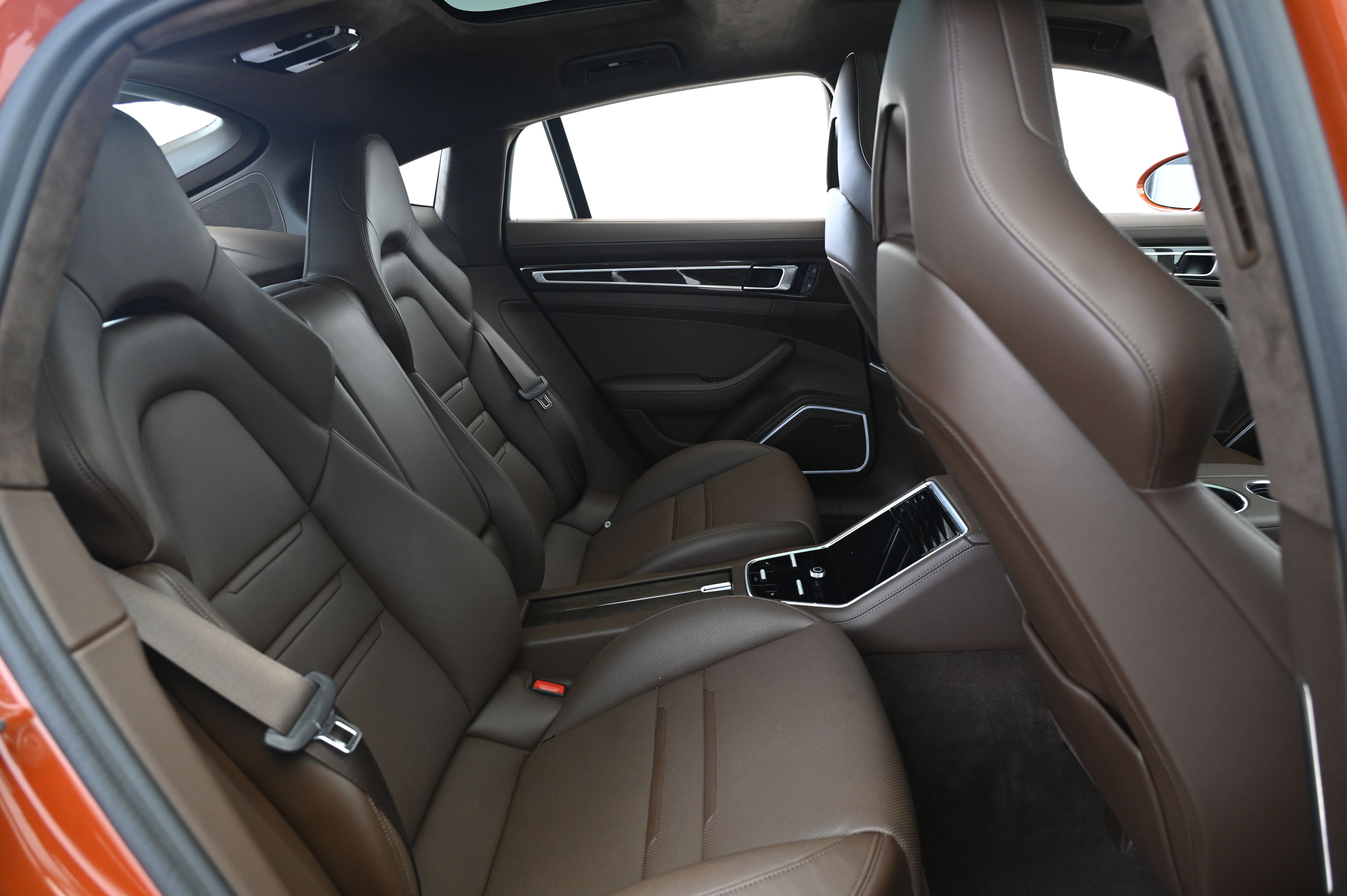 Thumbnail: 2023 Porsche Panamera - 18