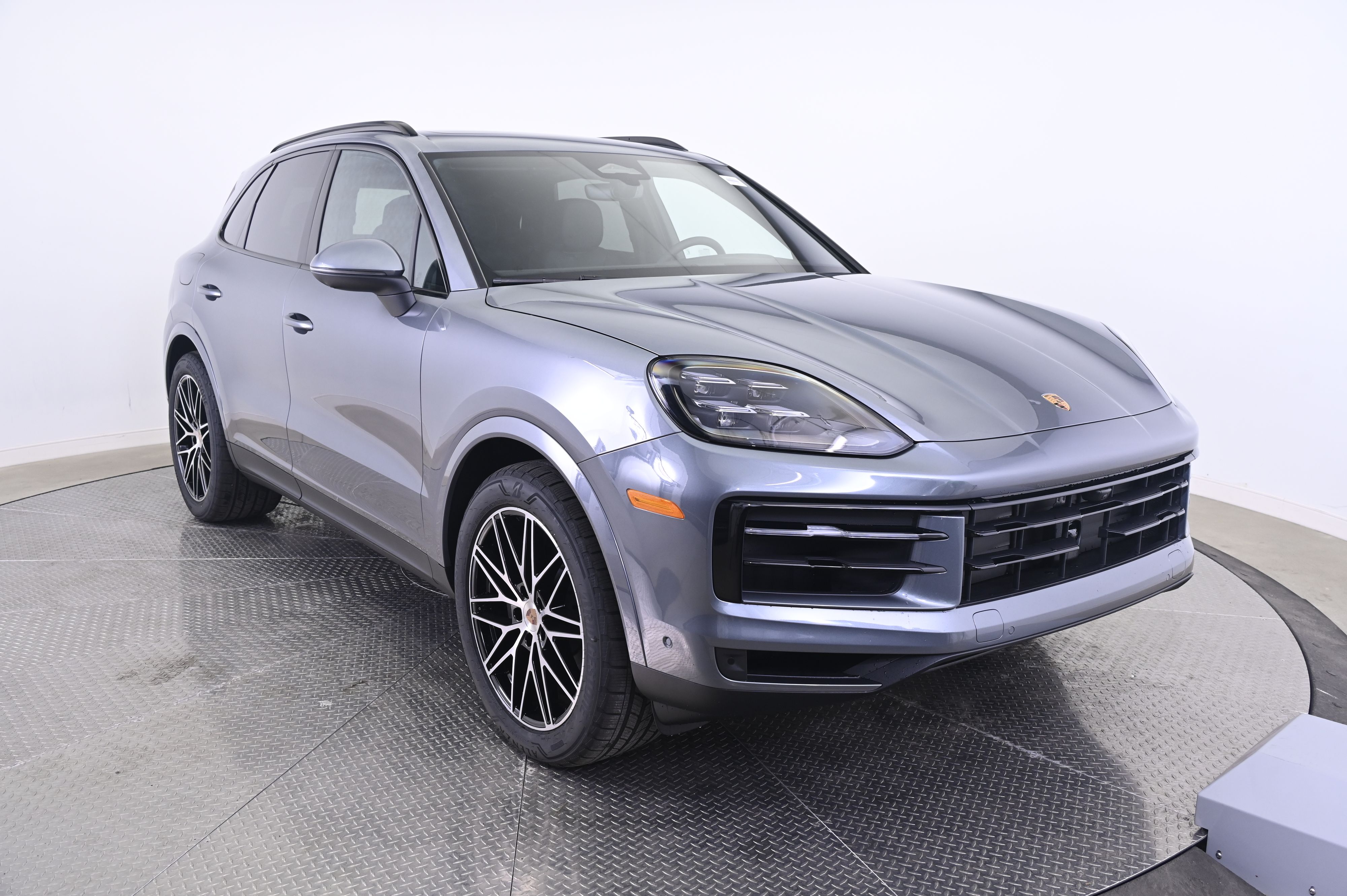 Thumbnail: 2026 Porsche Cayenne - 9
