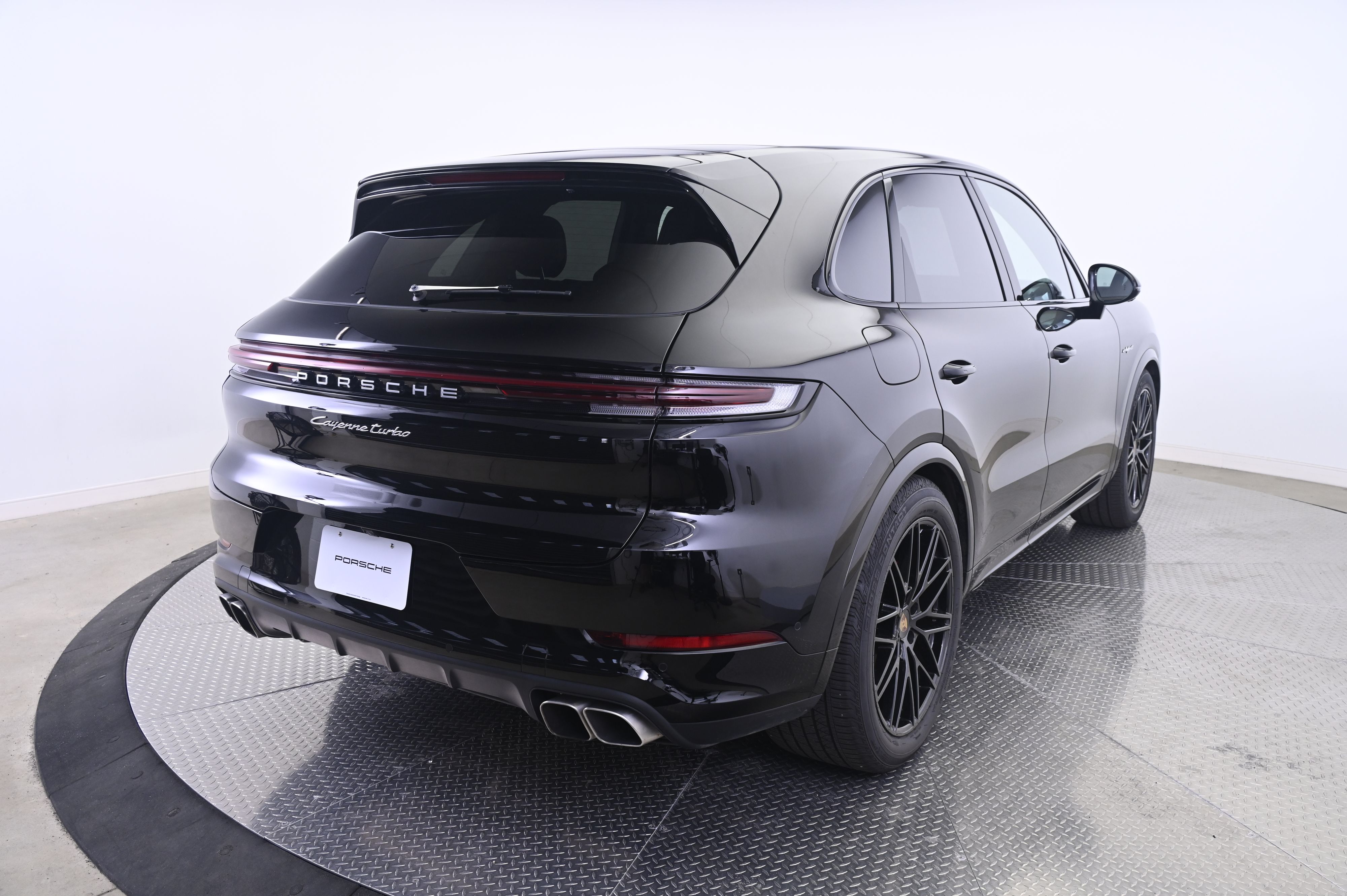 Thumbnail: 2024 Porsche Cayenne - 7