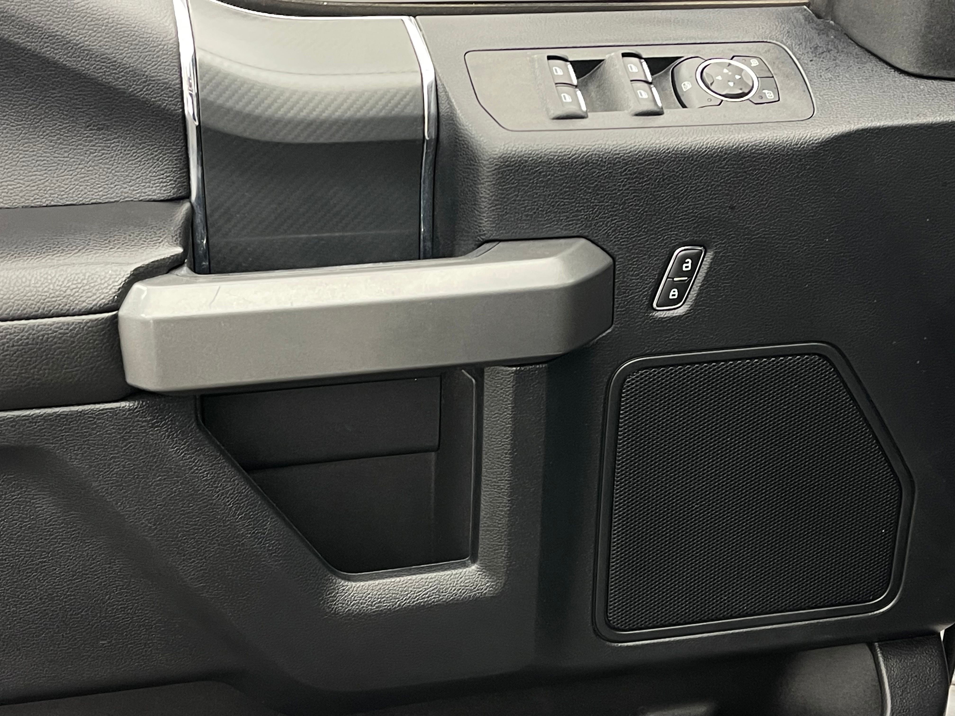 Used 2018 Oxford White Ford XLT image 13