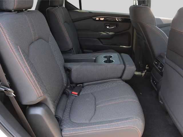 Used 2025 Honda Pilot SUV