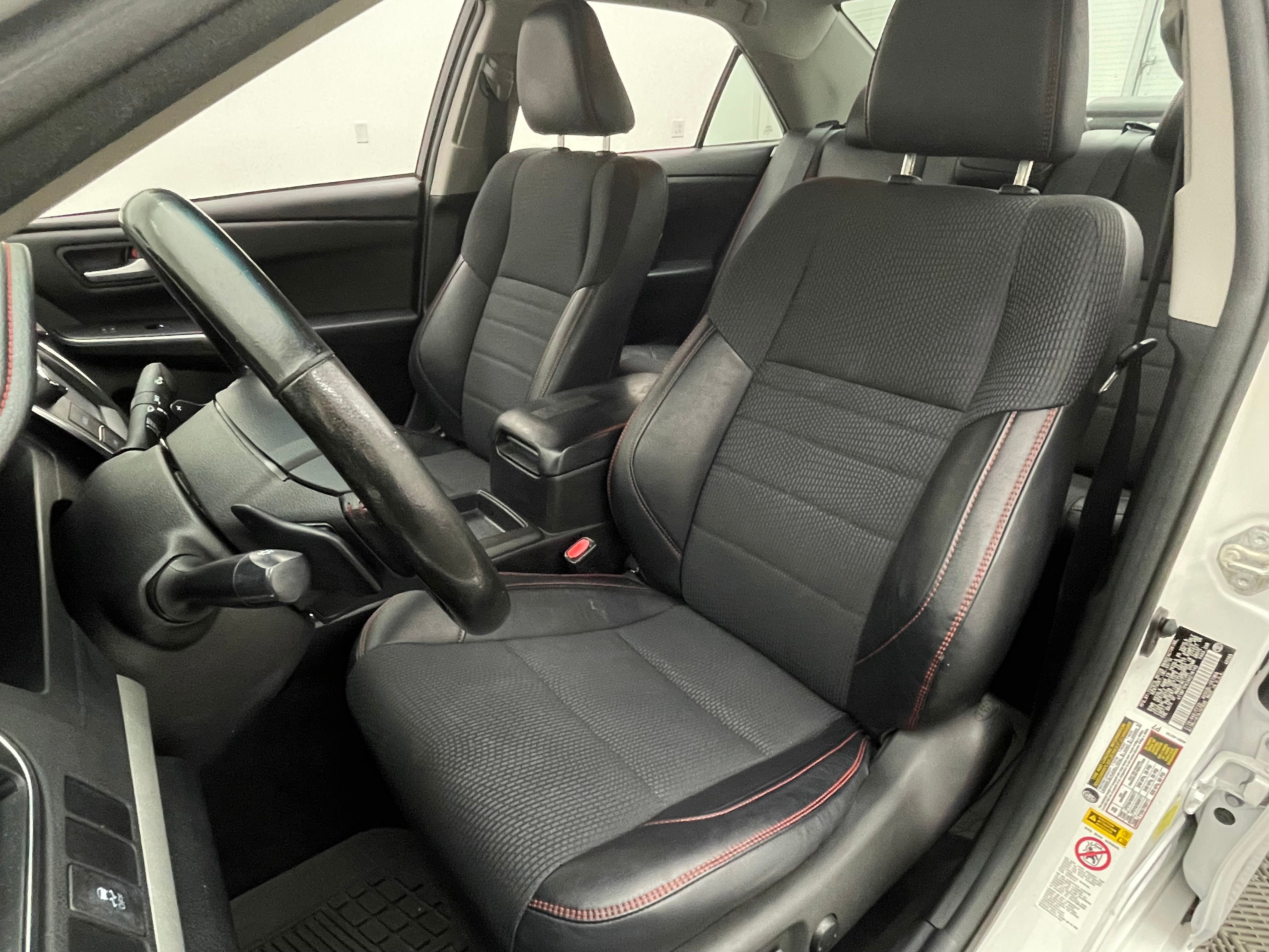 Used 2016 Super White Toyota SE image 16