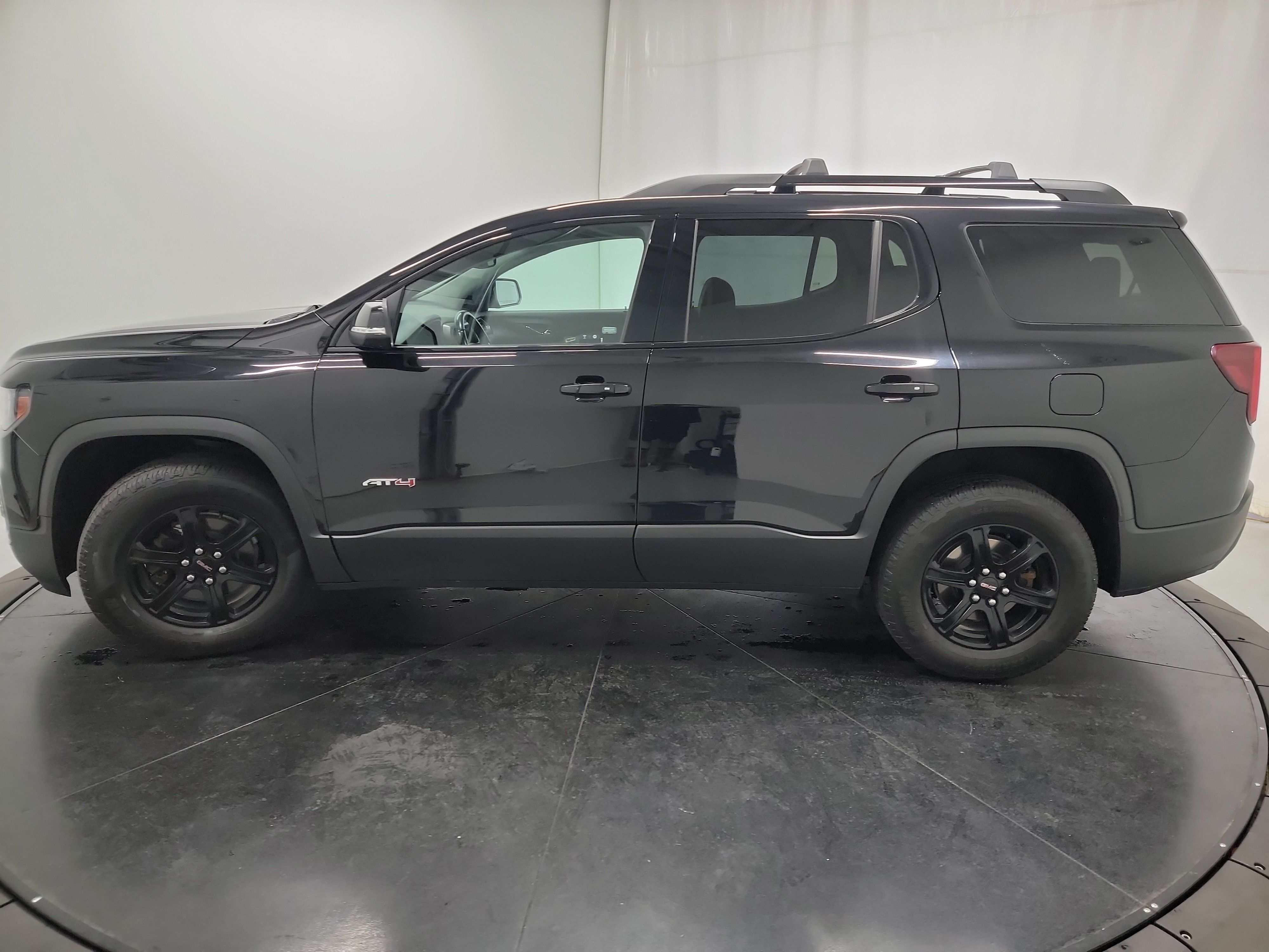 2022 GMC Acadia AT4 photo