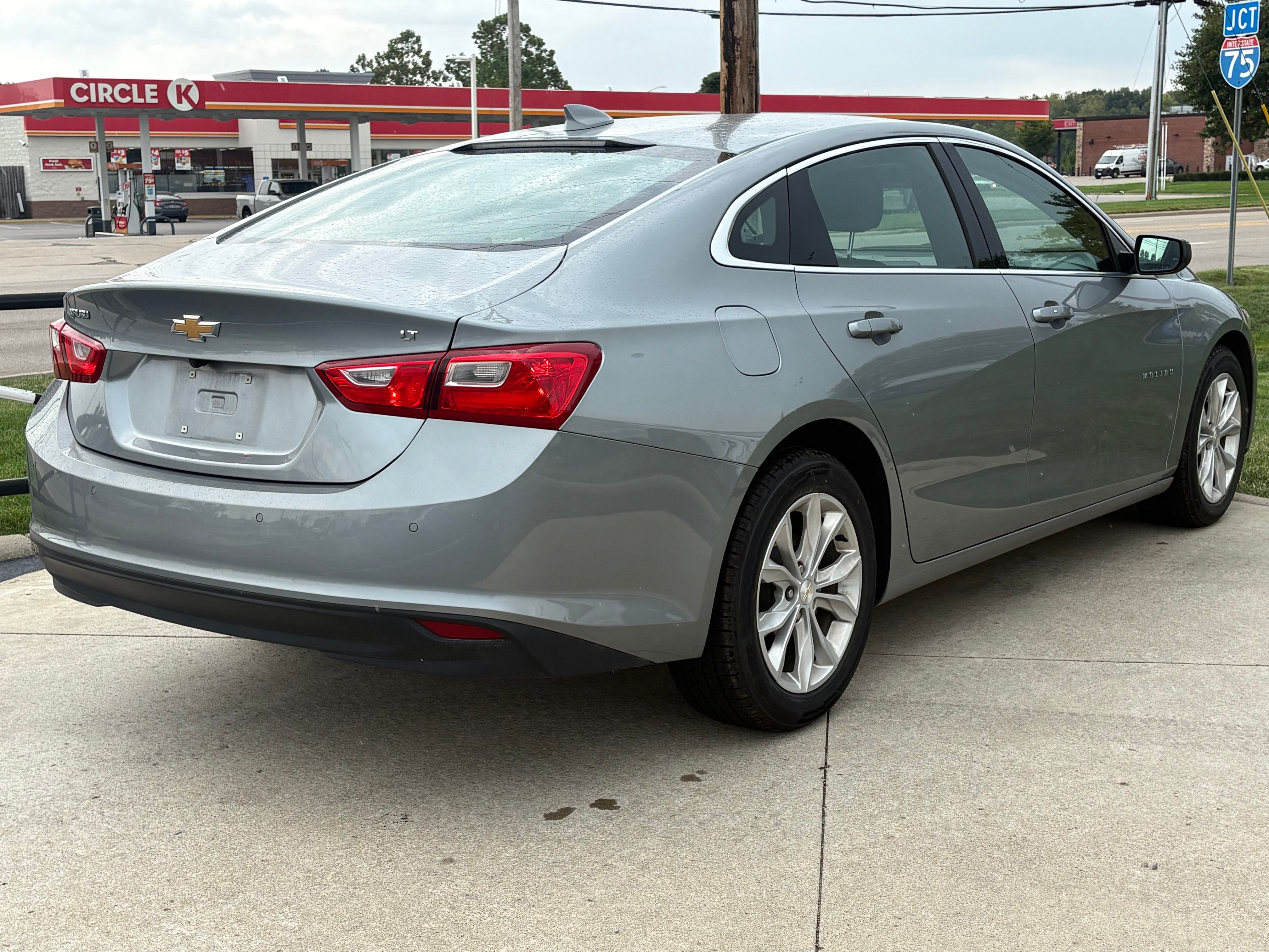 Used 2025 Silver Chevrolet LT image 7