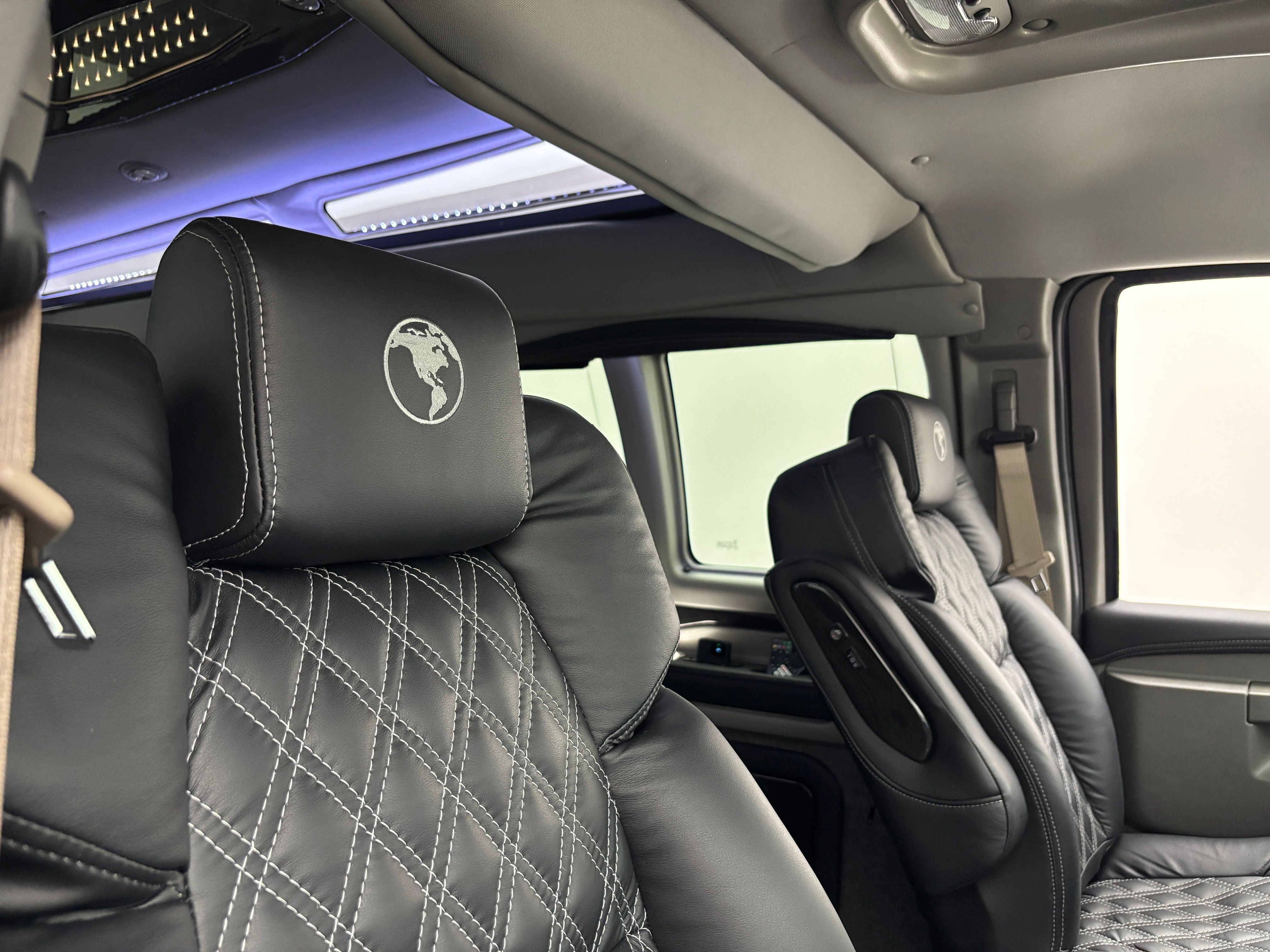New 2026 Onyx Black GMC Explorer Limited SE image 26