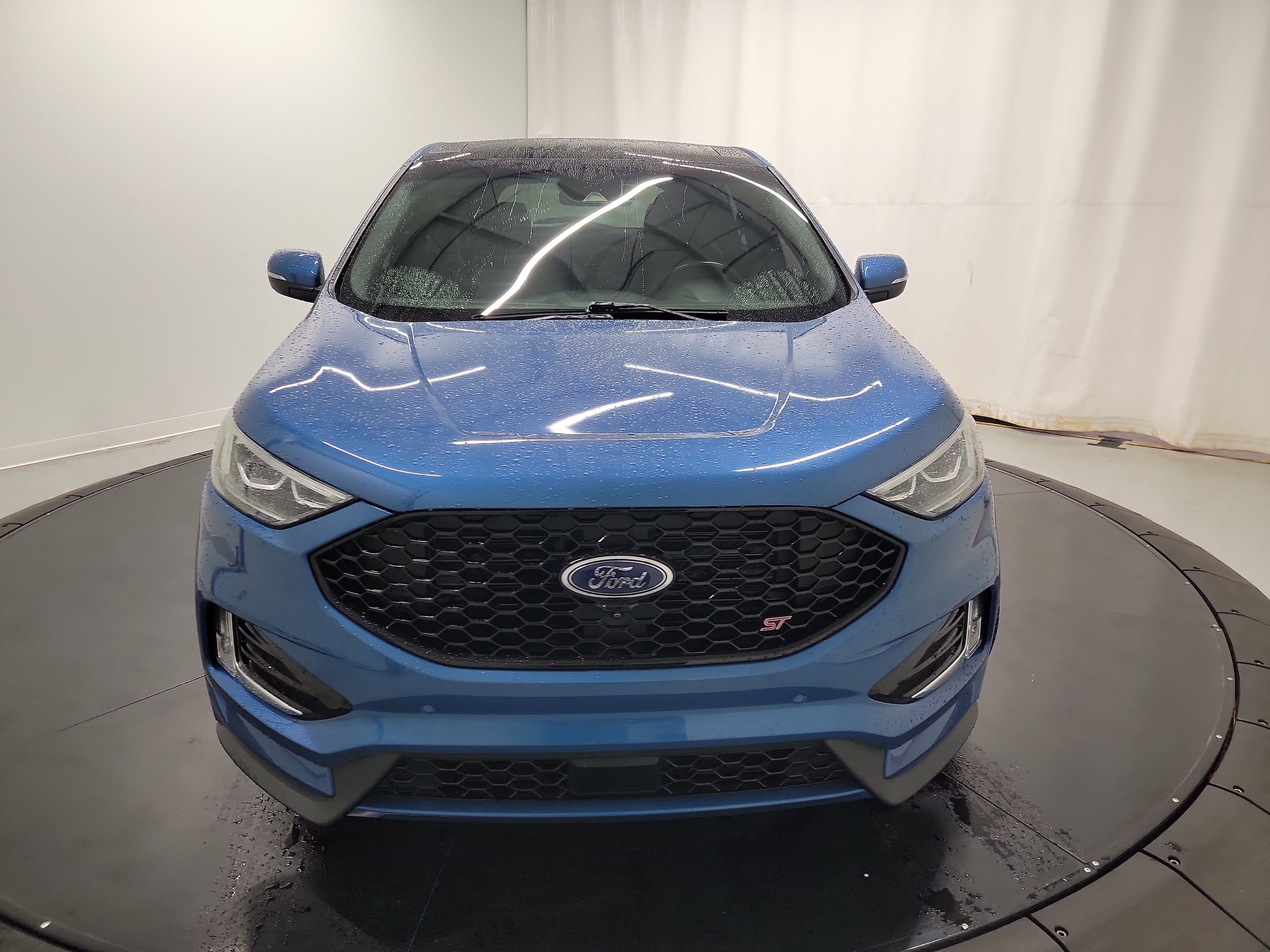 2019 Ford Edge ST photo