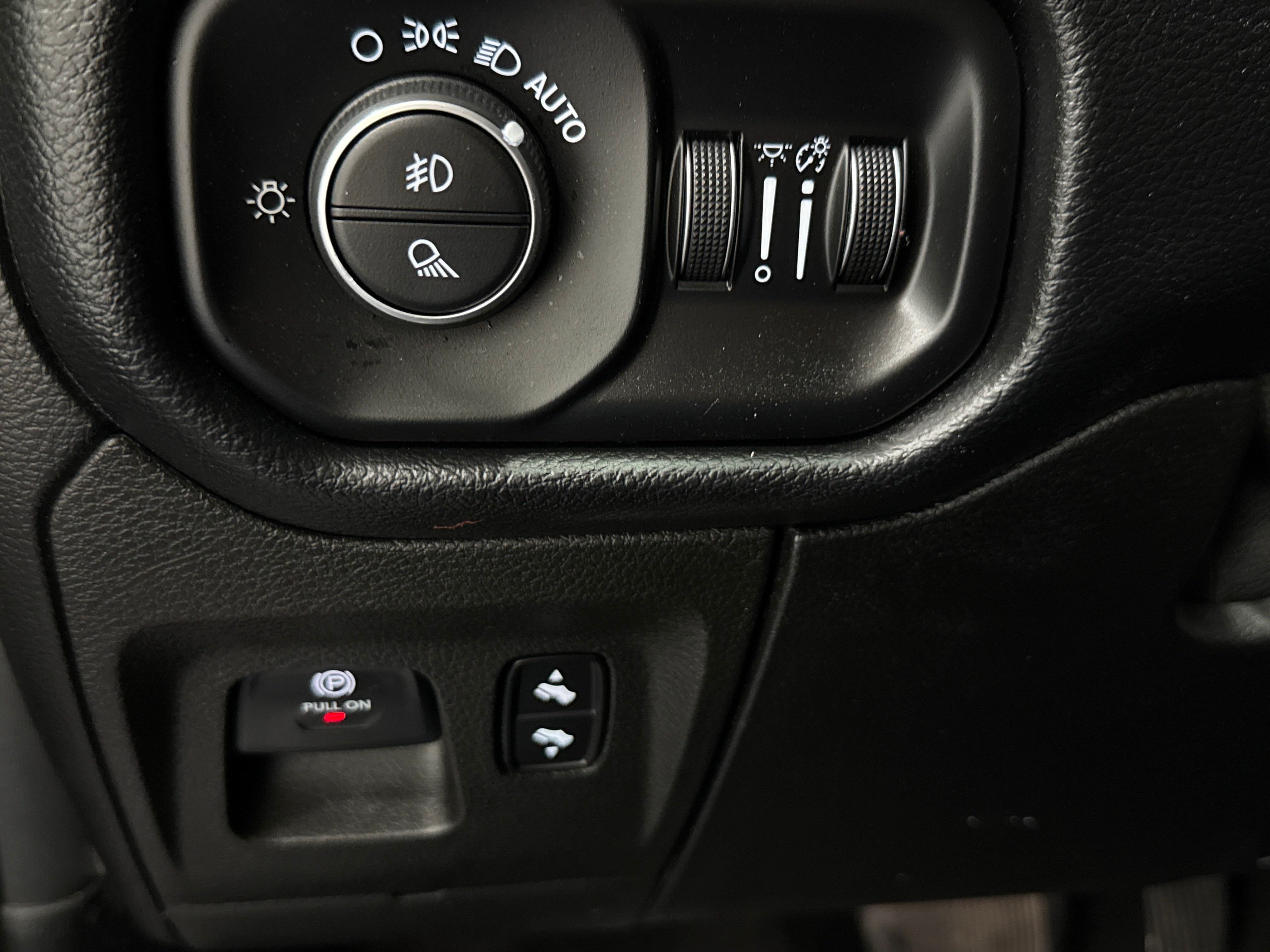 2019 RAM 1500 Laramie photo