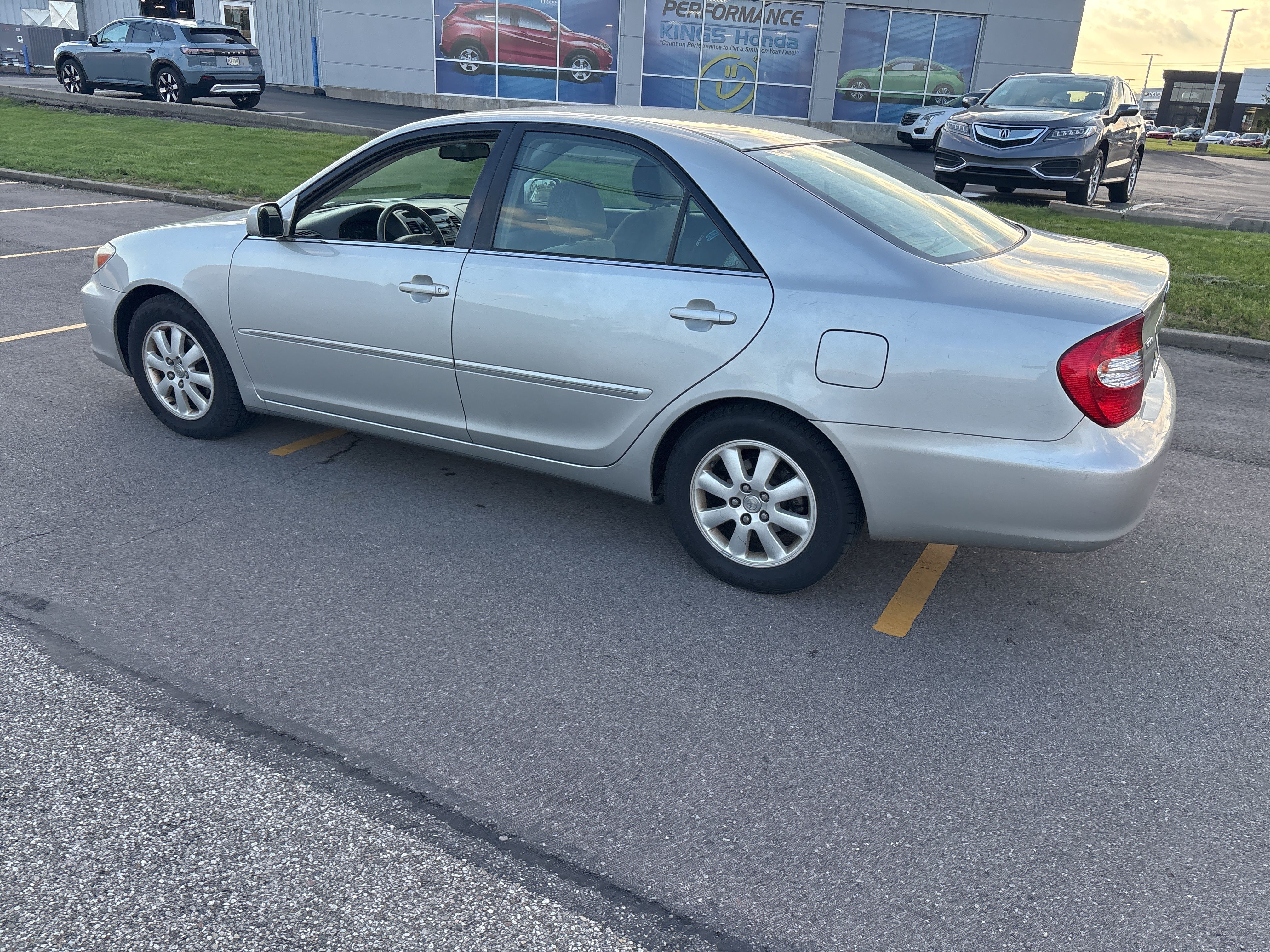 2002 Toyota Camry SE photo