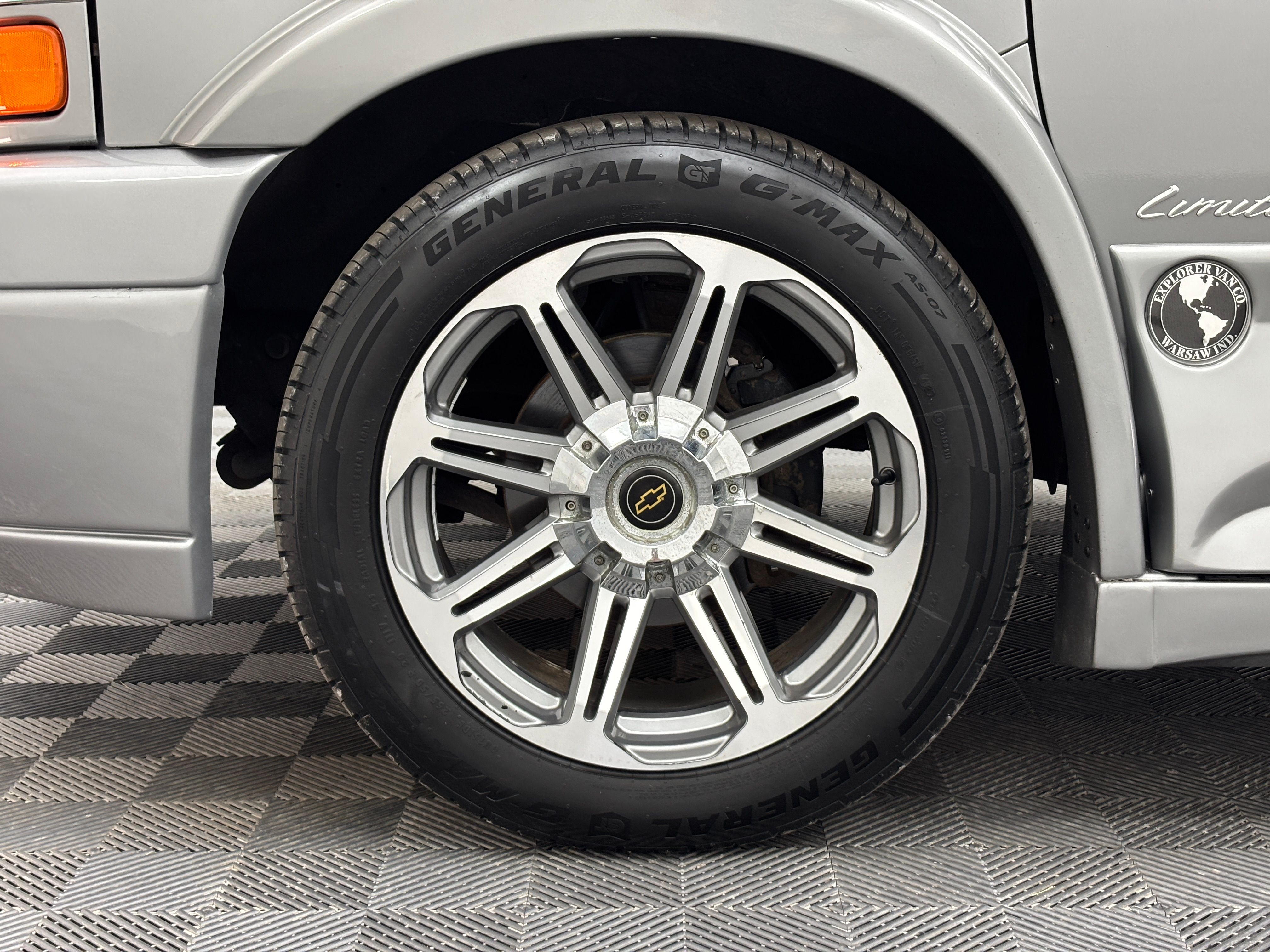 Used 2017 Silver Ice Metallic Chevrolet Explorer Limited SE image 53