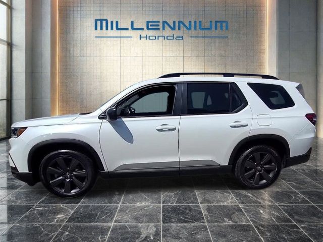 Used 2025 Honda Pilot SUV