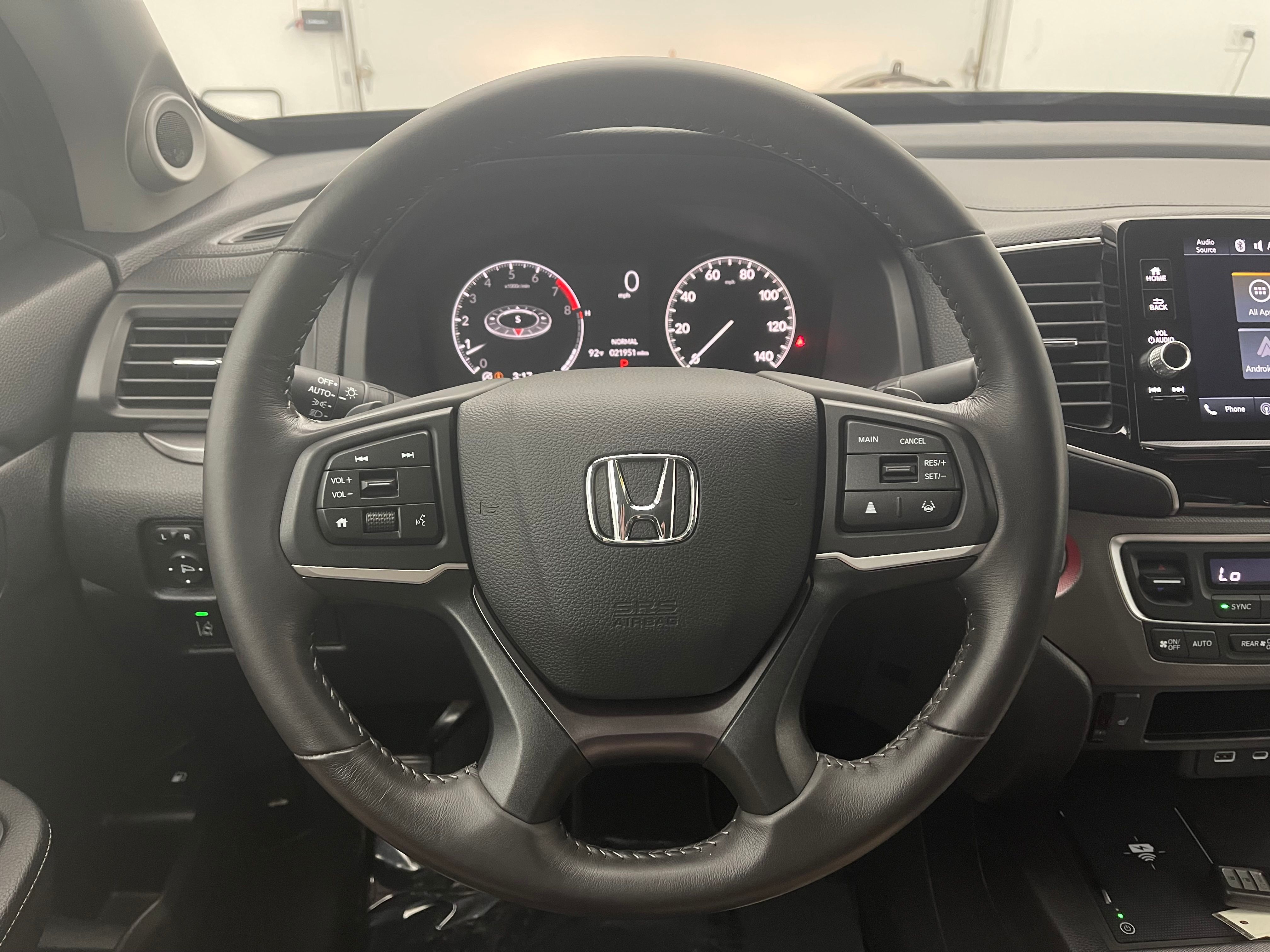 Used 2025 Crystal Black Pearl Honda RTL image 18