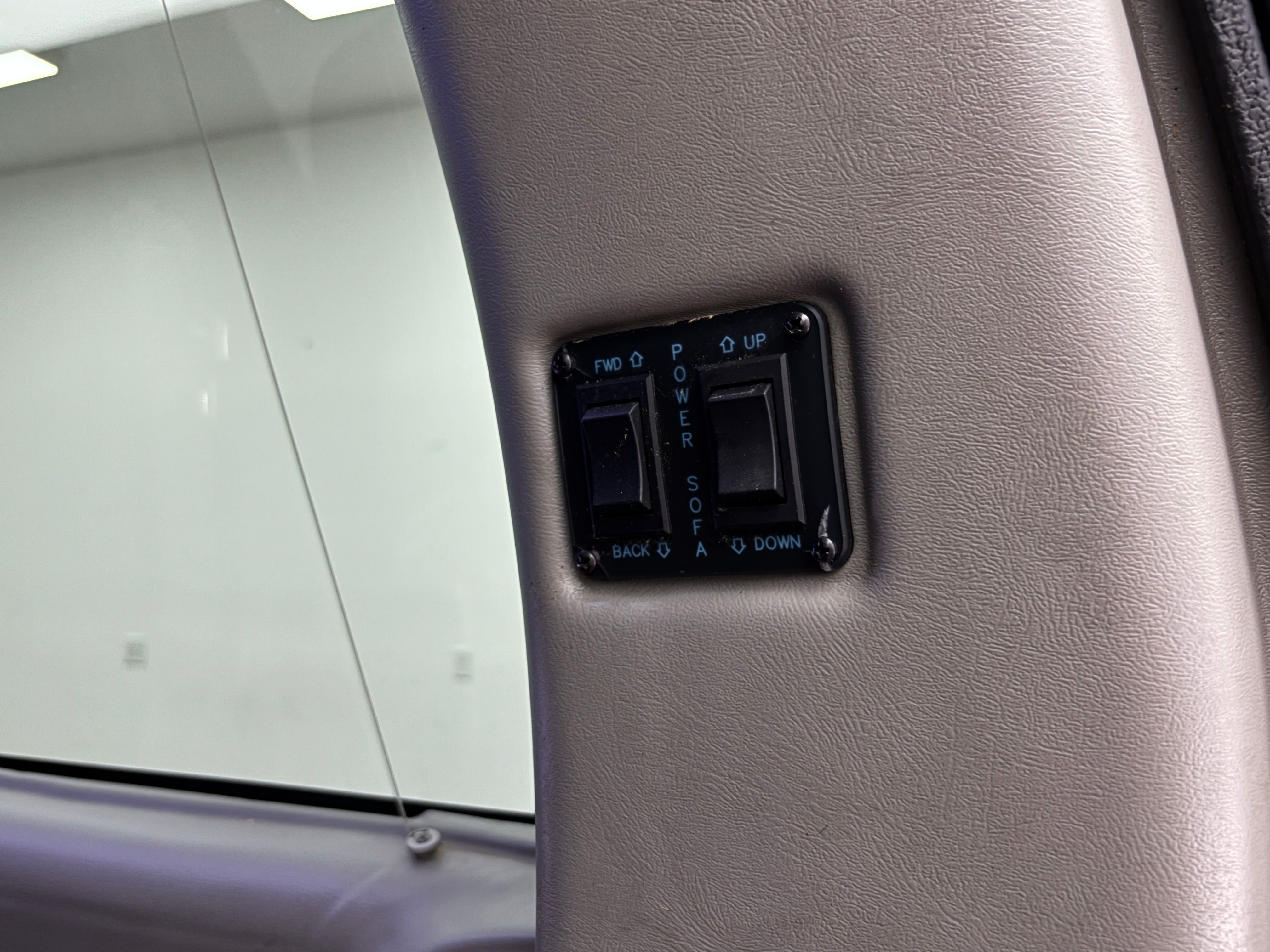 Used 2020 Onyx Black GMC Explorer Limited SE image 12