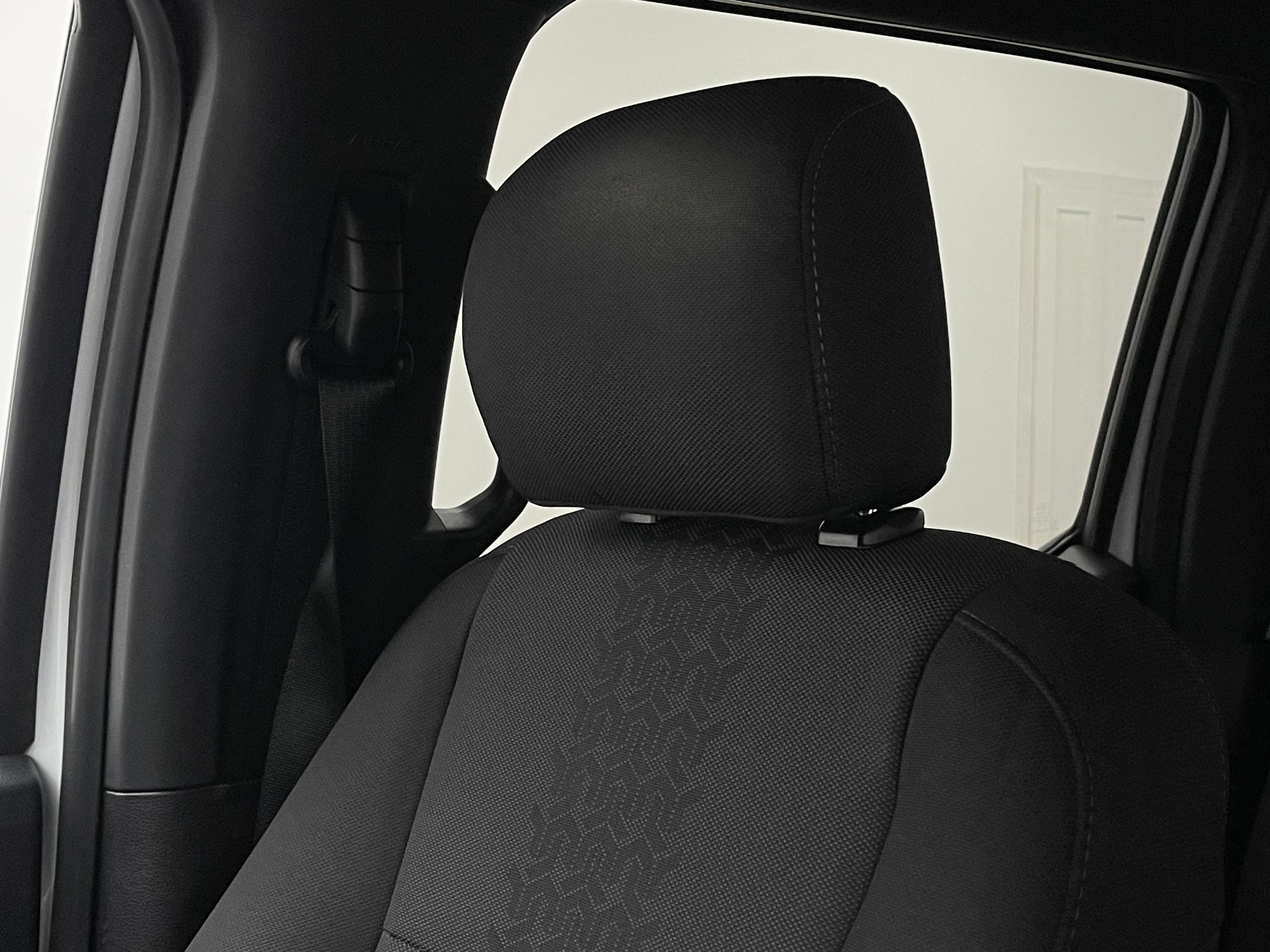Used 2018 Oxford White Ford XLT image 36
