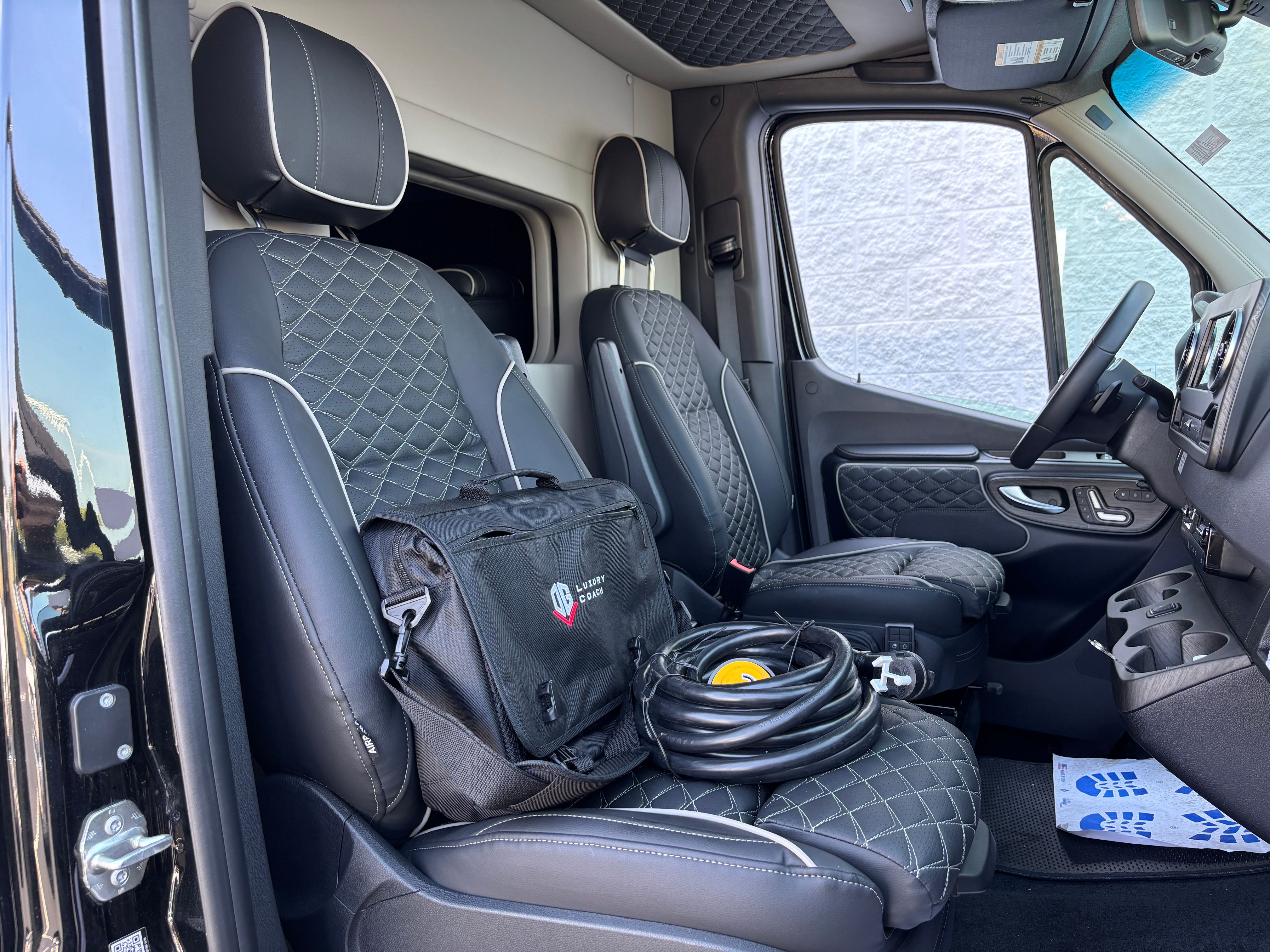 New 2027 Black Mercedes-Benz OGV VDrive image 24