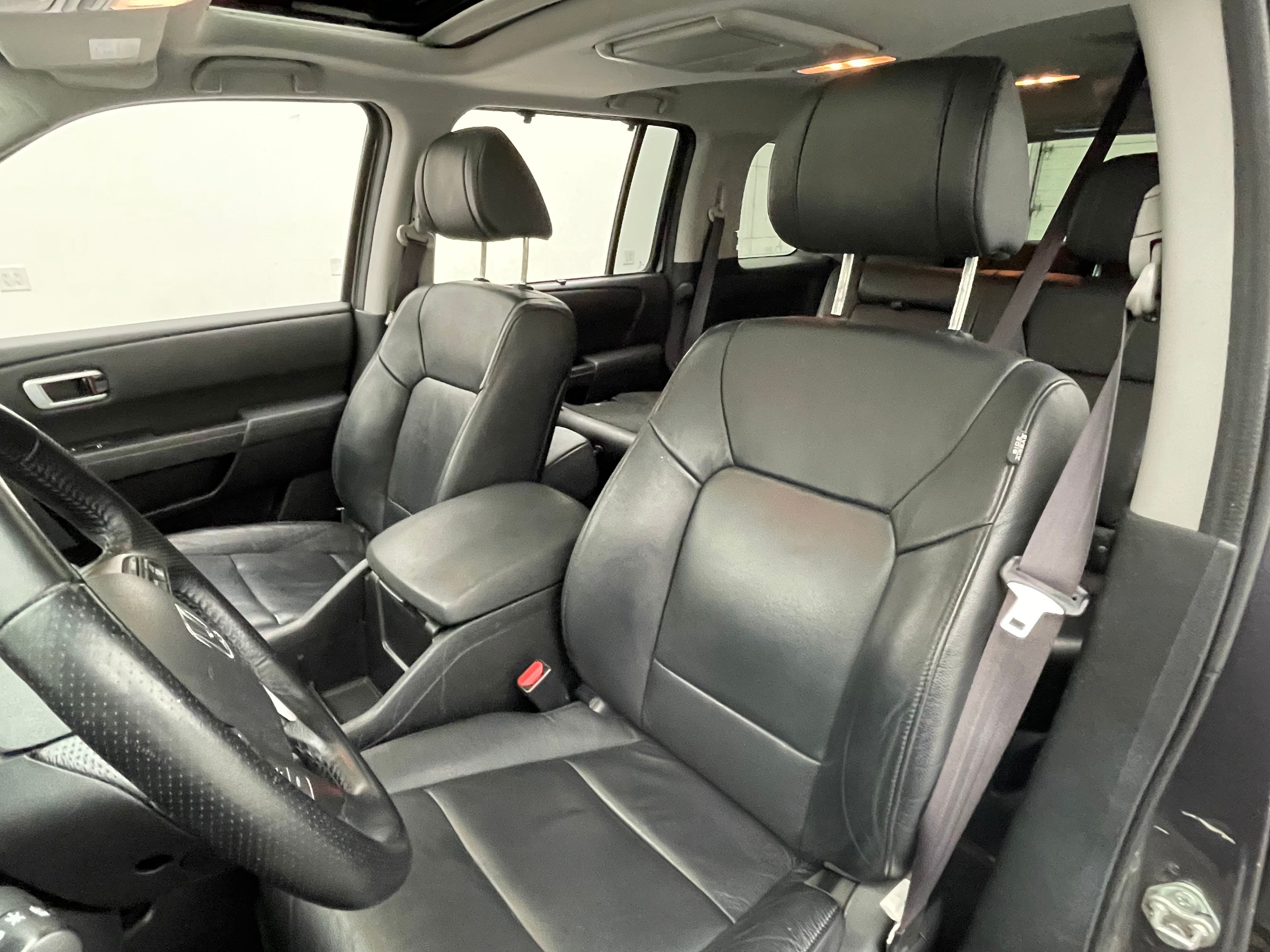 Used 2015 Modern Steel Metallic Honda Touring image 20