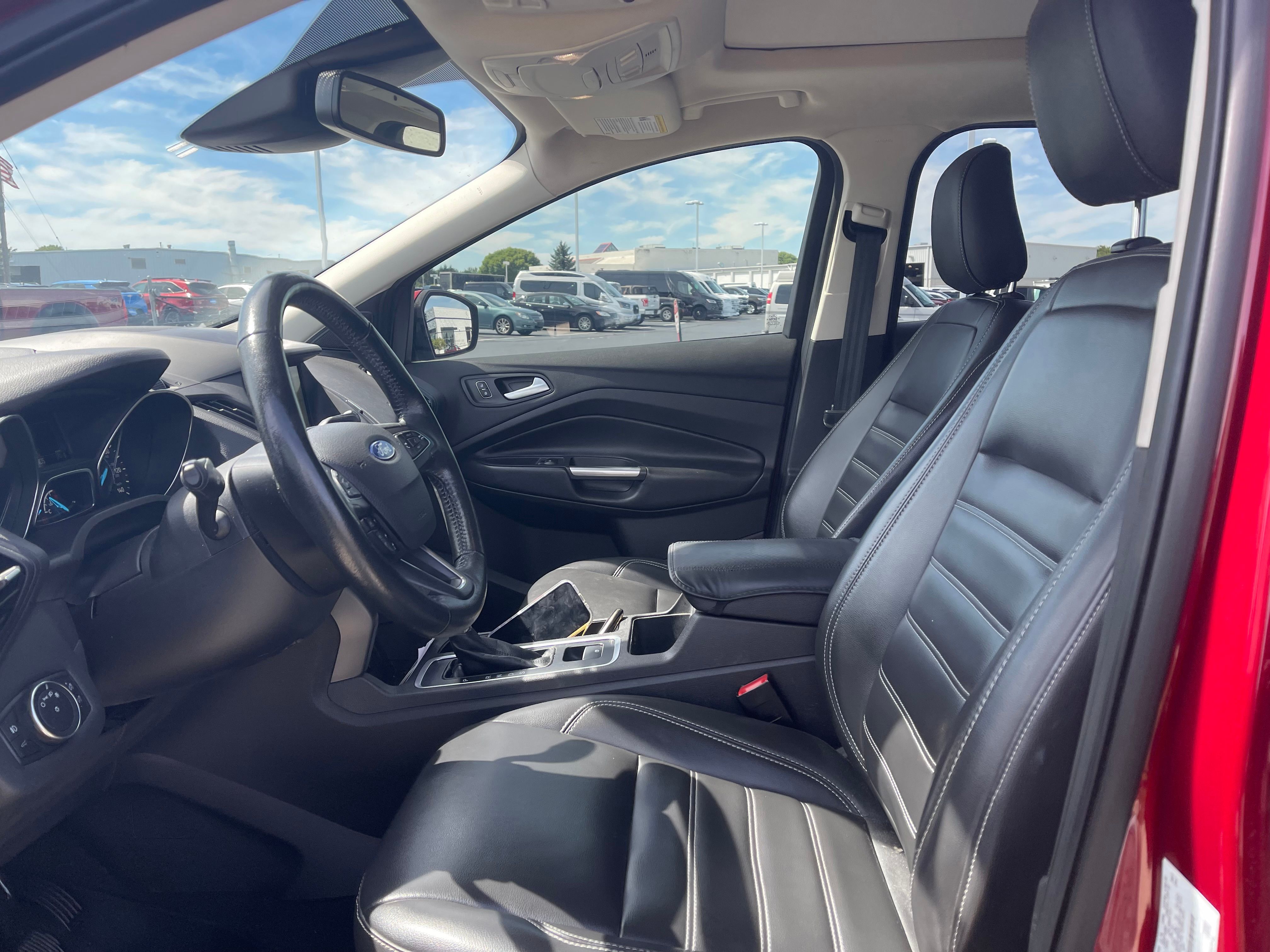 Used 2019 Ruby Red Metallic Ford SEL image 15