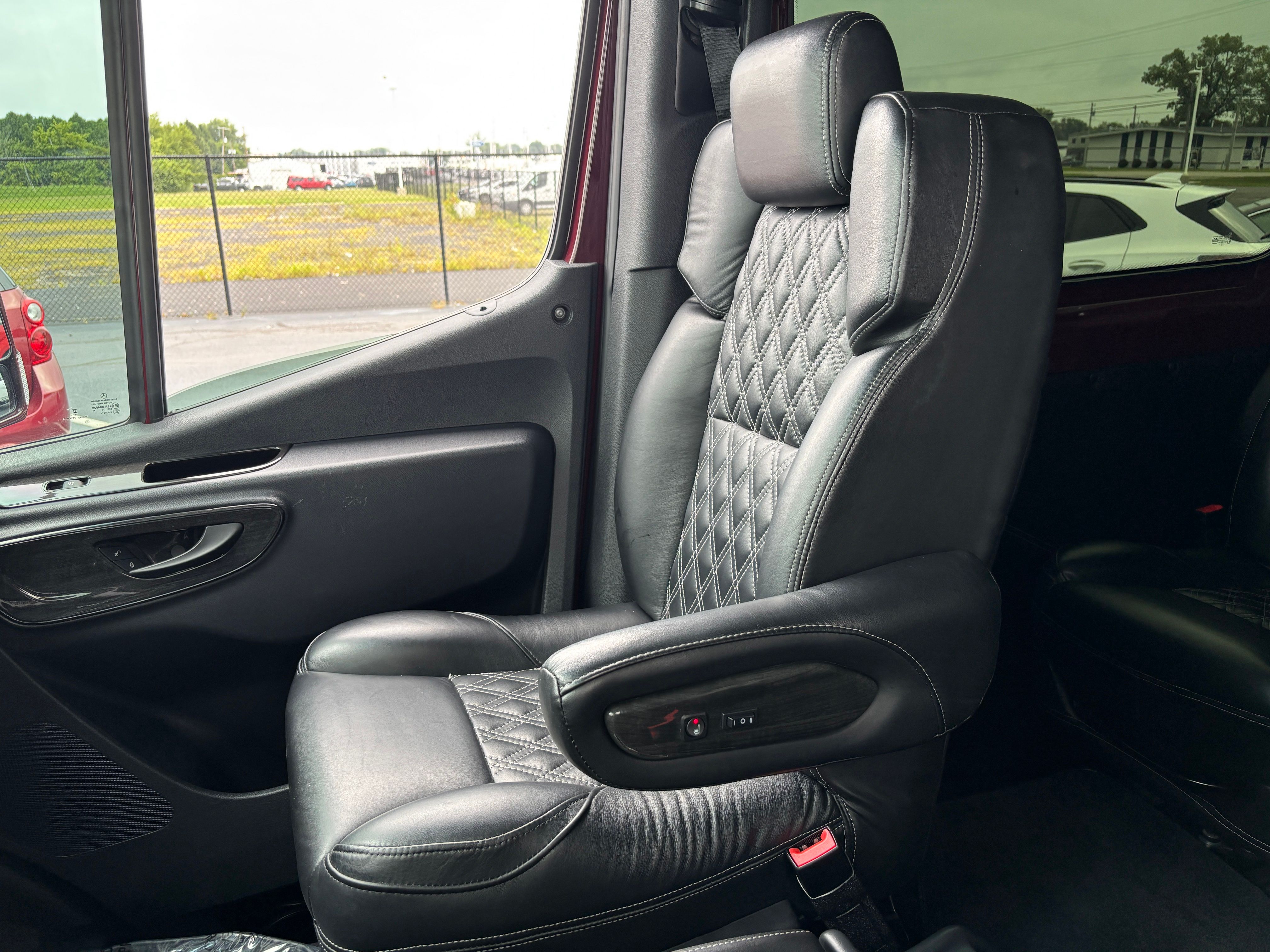 Used 2024 Maroon Mercedes-Benz Explorer Limited SE image 42