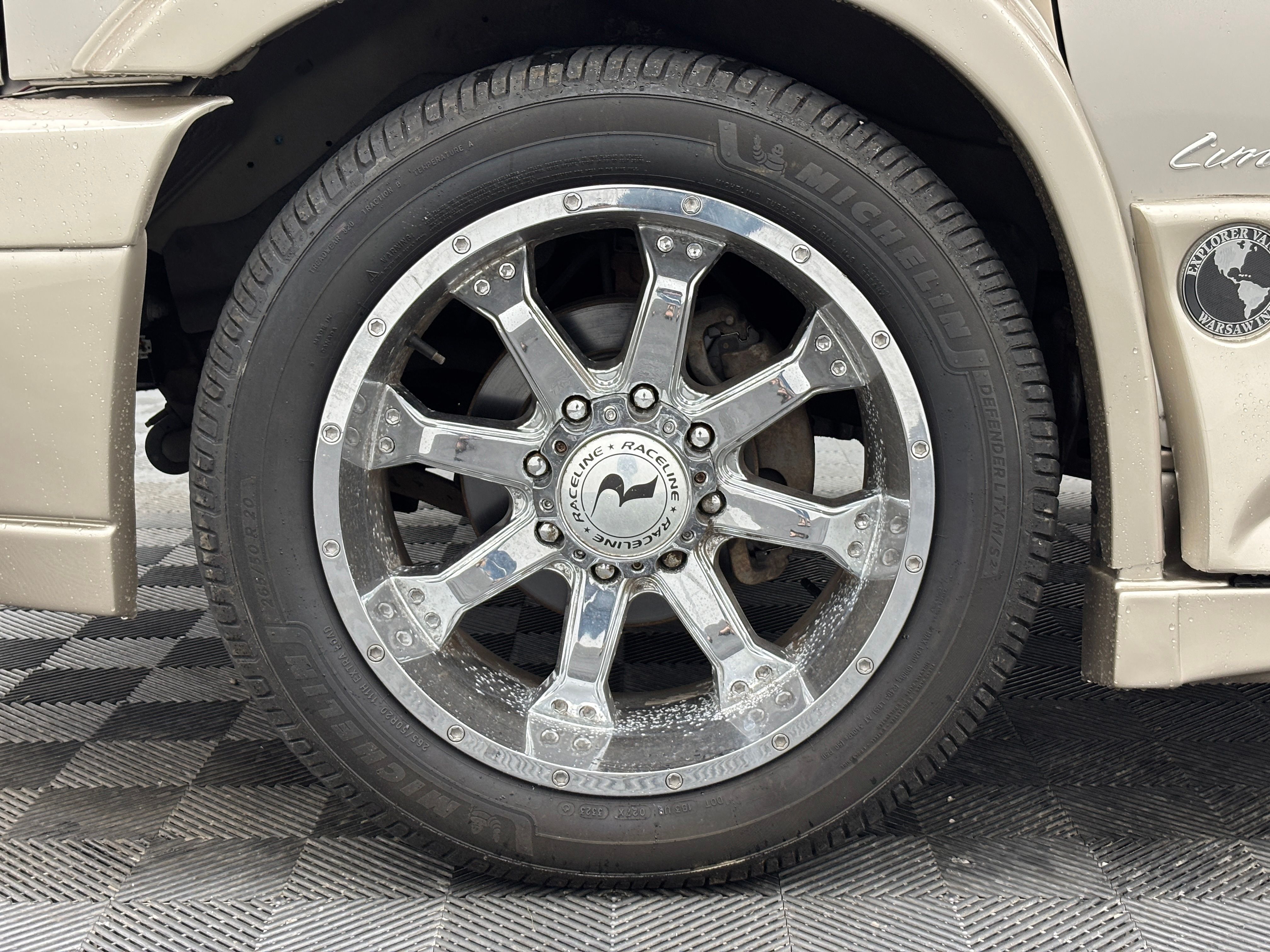 Used 2017 Brownstone Metallic Chevrolet Explorer Limited SE image 33