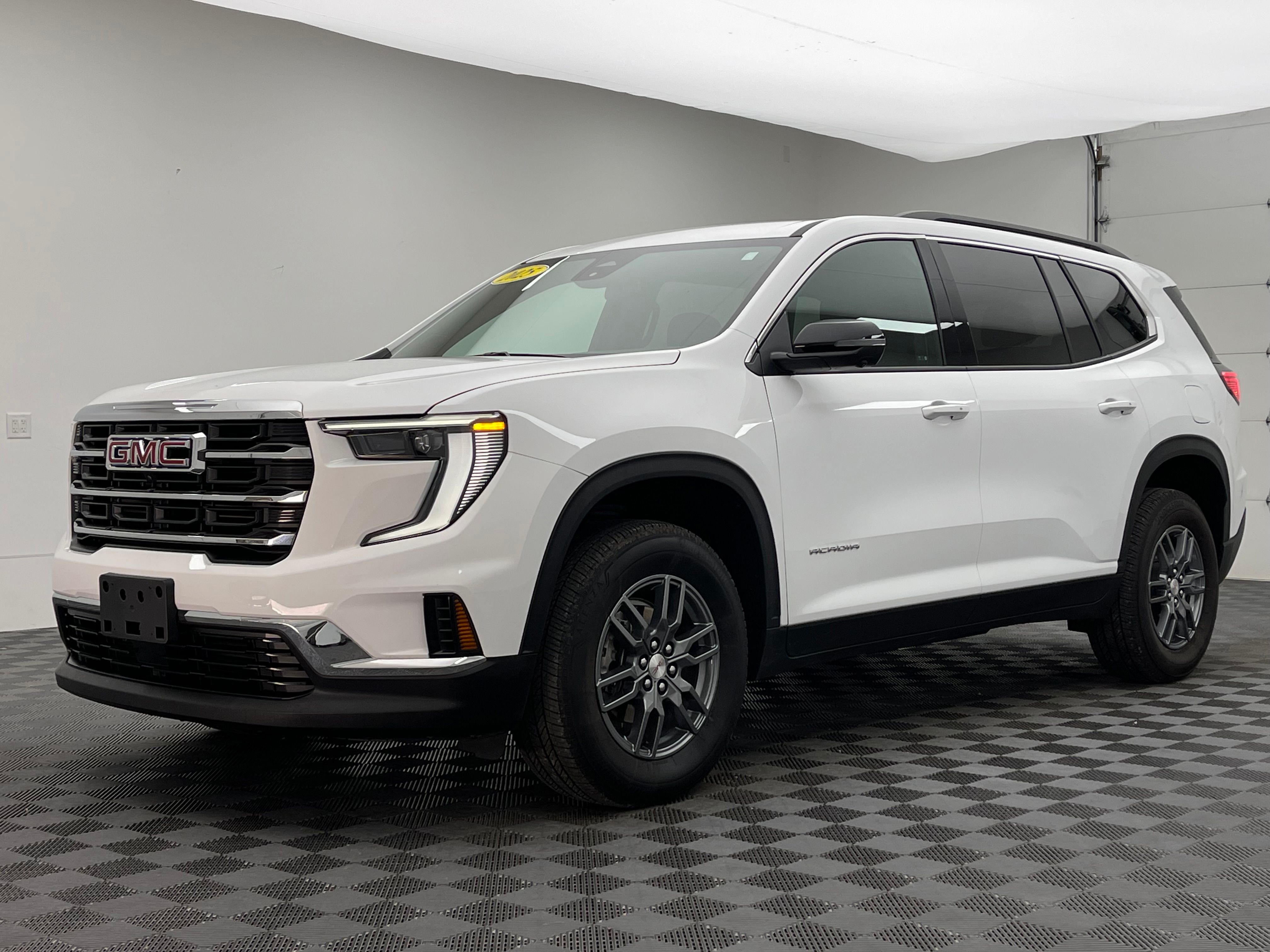 Used 2025 Summit White GMC Elevation image 2