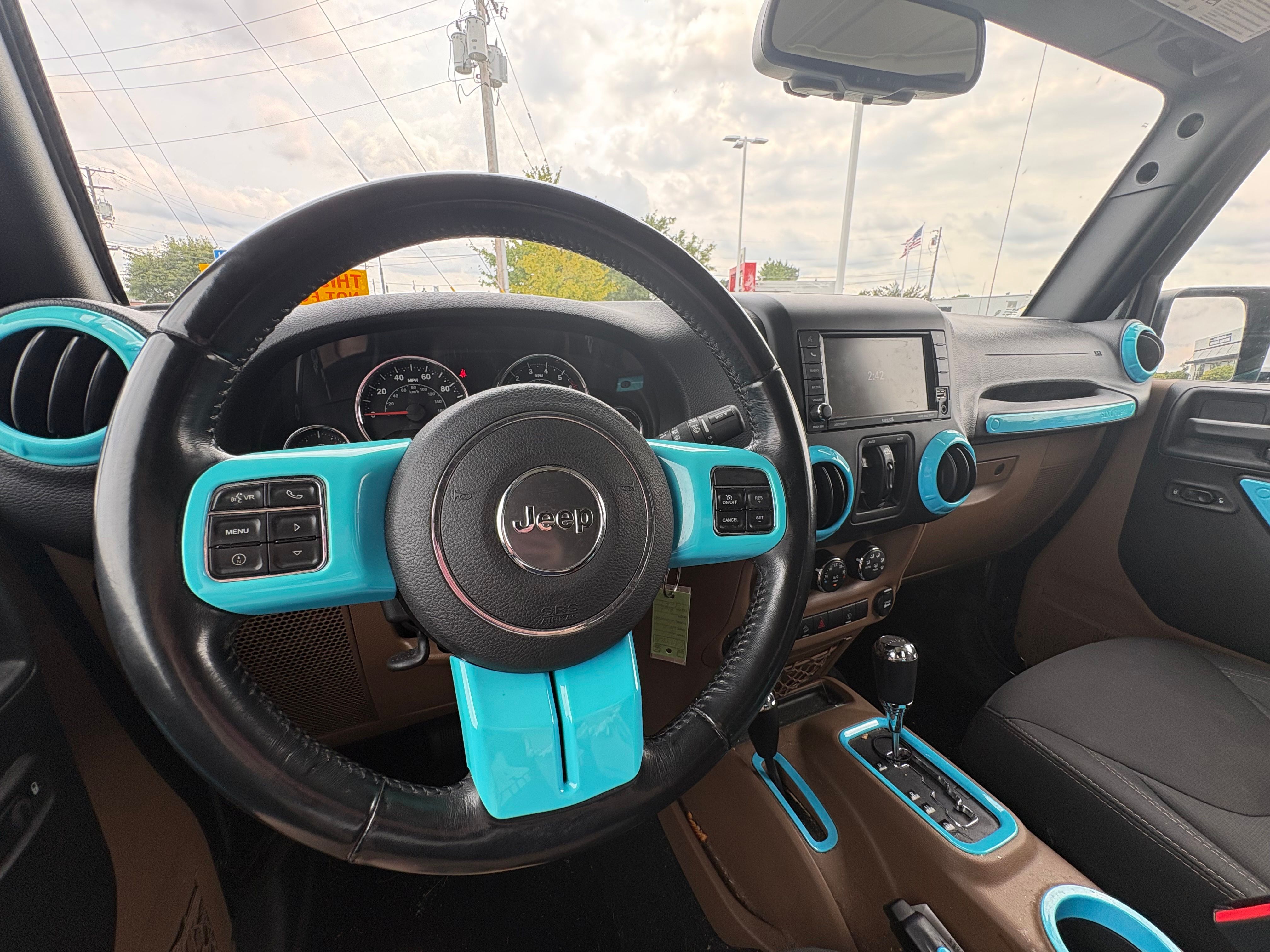 Used 2018  Jeep Unlimited Rubicon image 9
