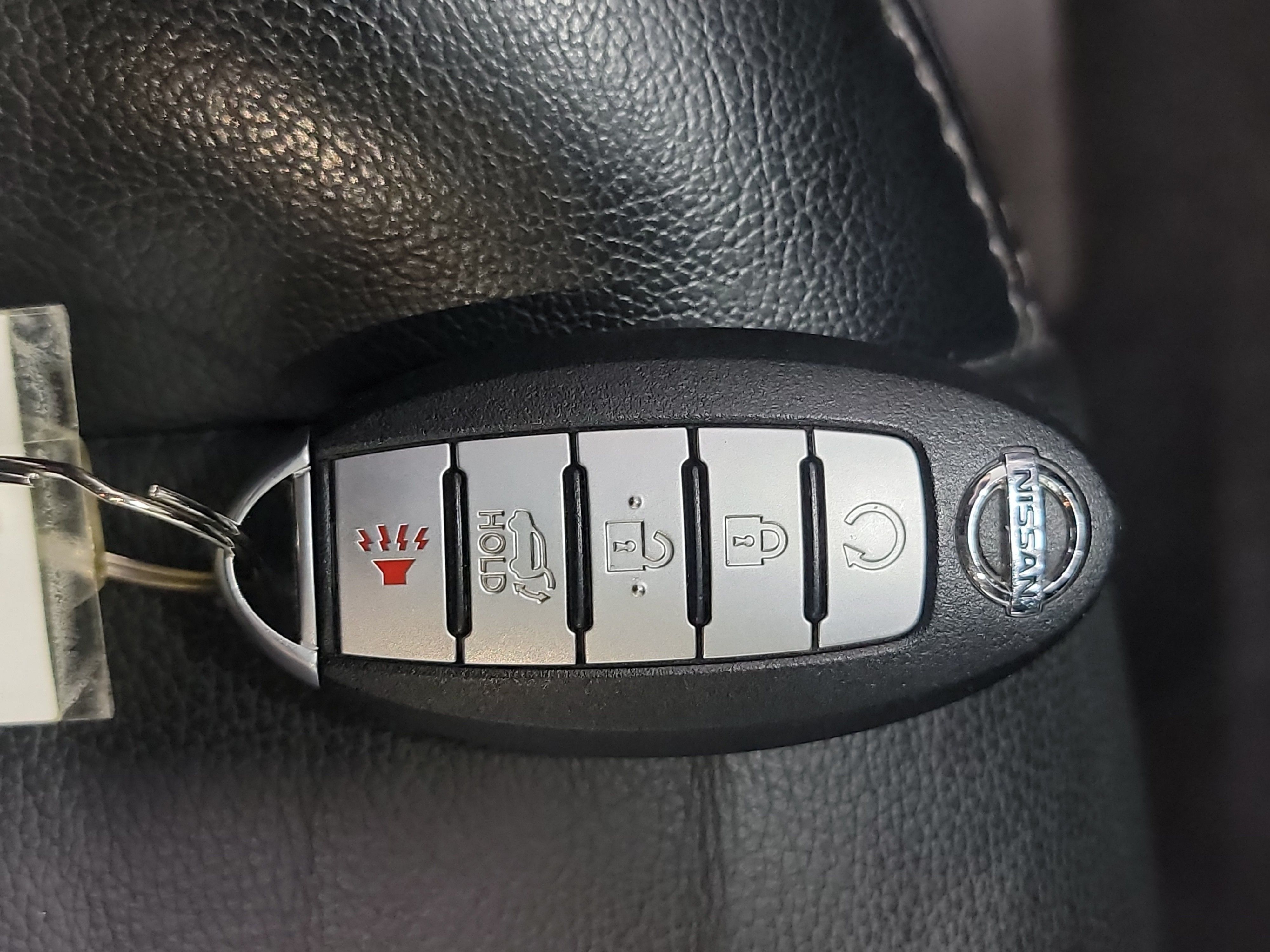 2019 Nissan Pathfinder SL photo