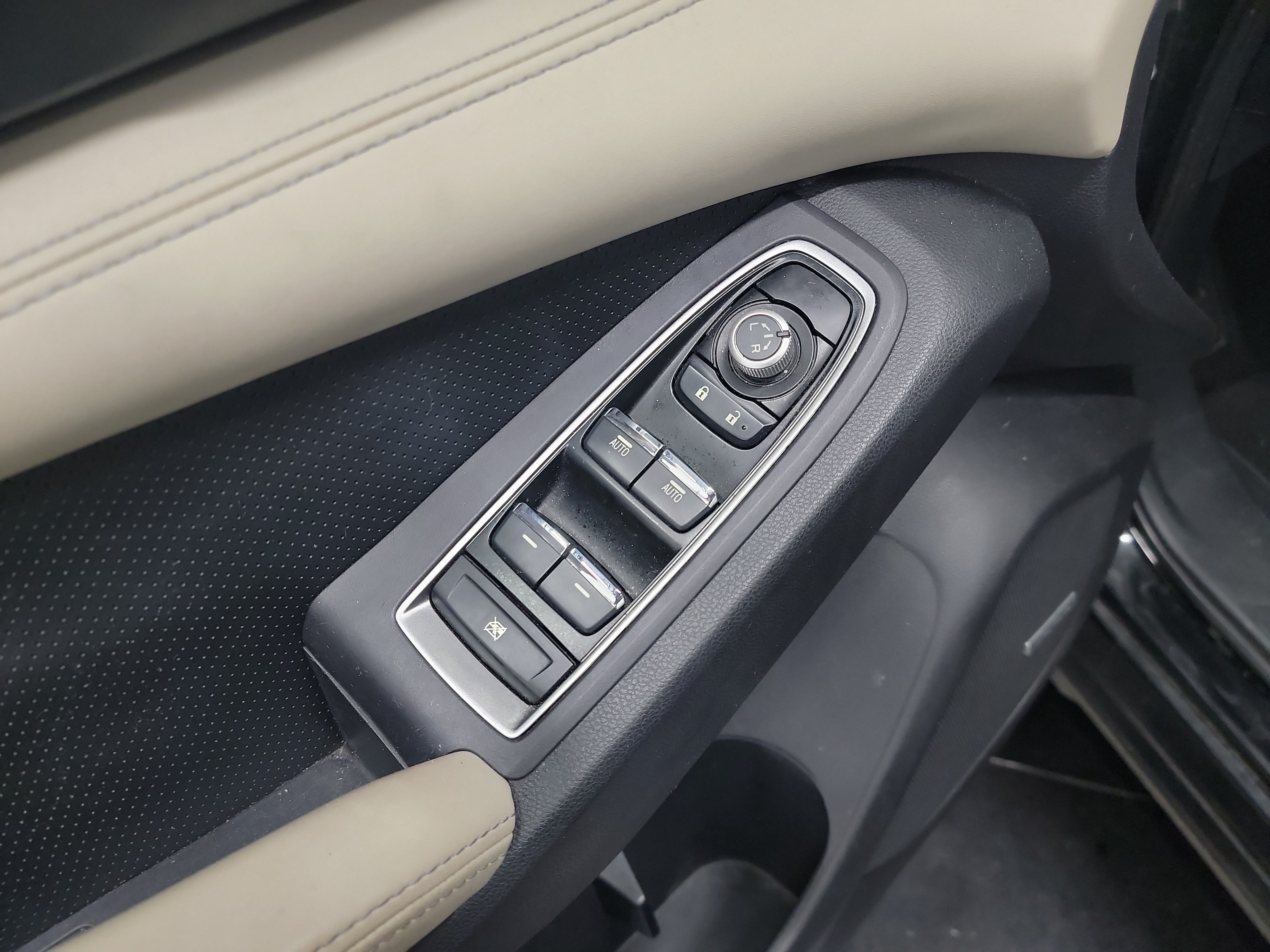 2019 Subaru Ascent Limited photo