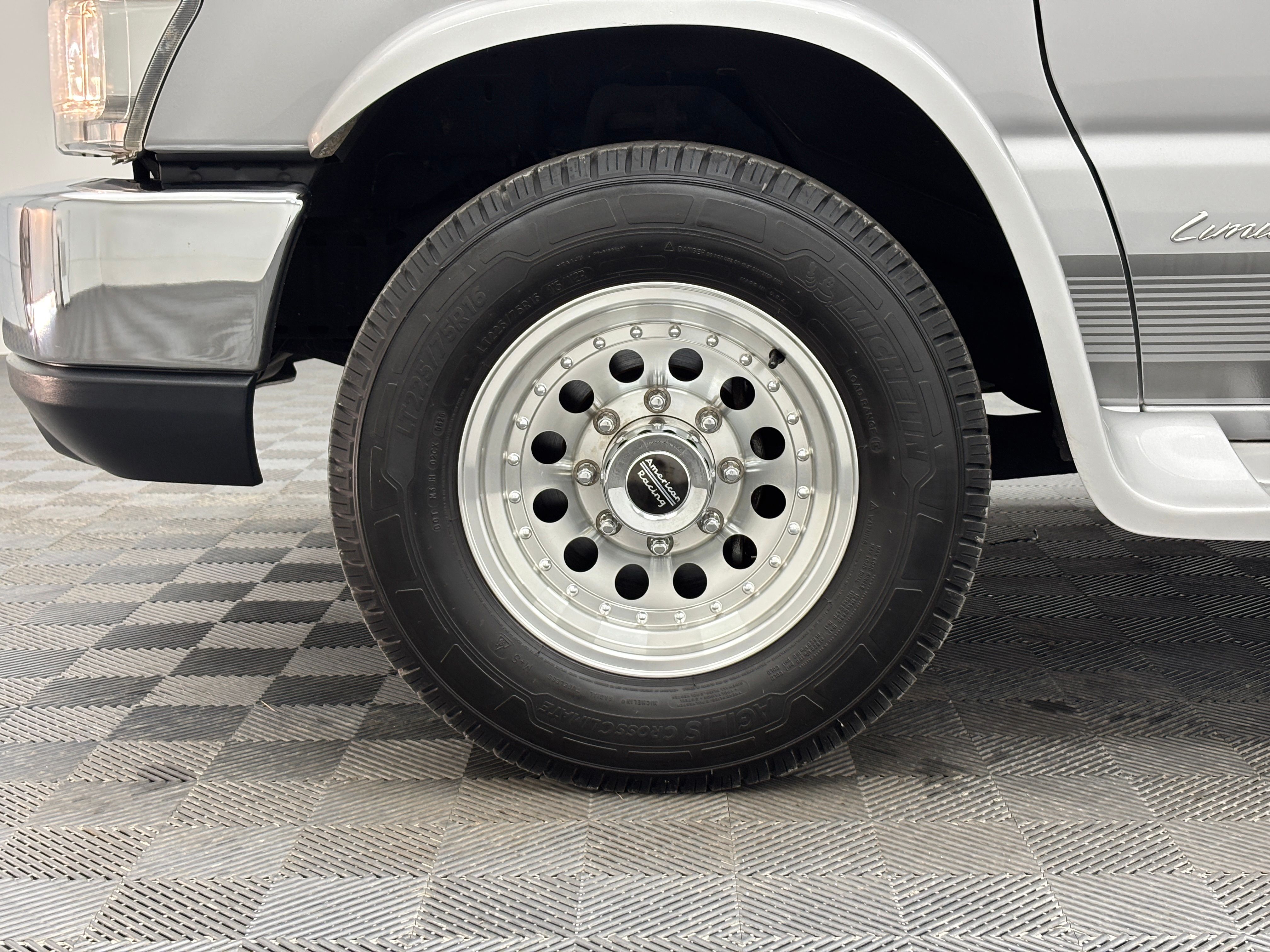 Used 2013 Ingot Silver Ford Explorer Limited SE image 47