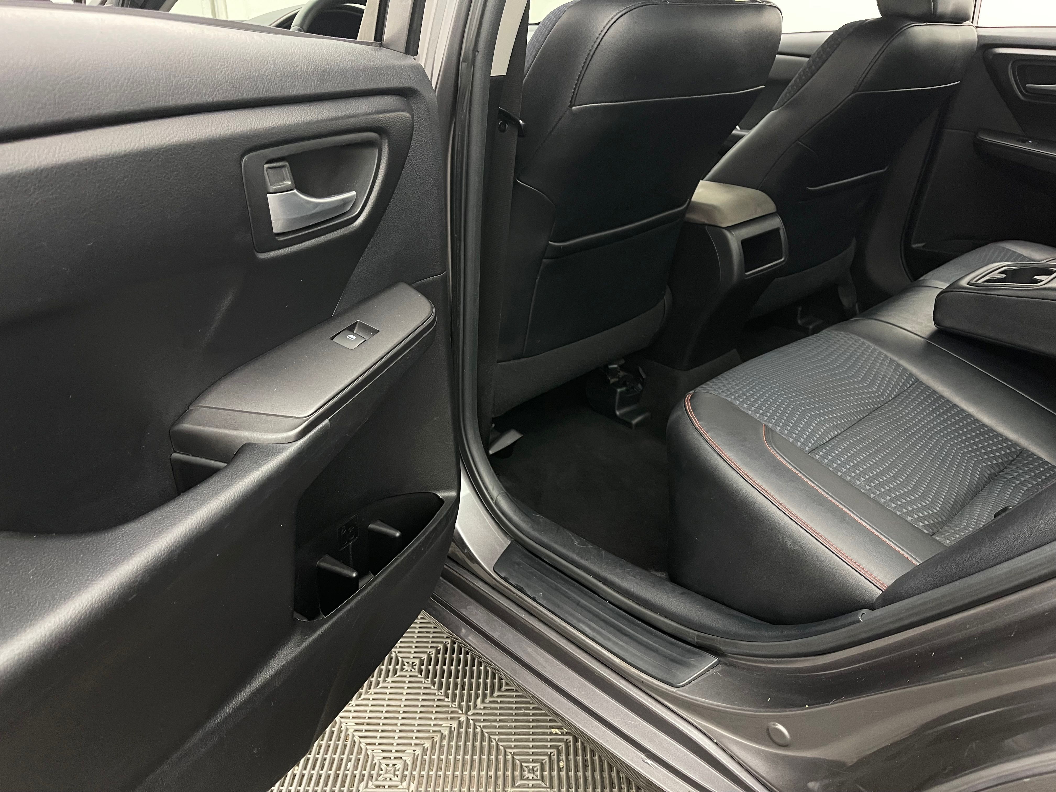 Used 2015 Predawn Gray Mica Toyota SE image 34