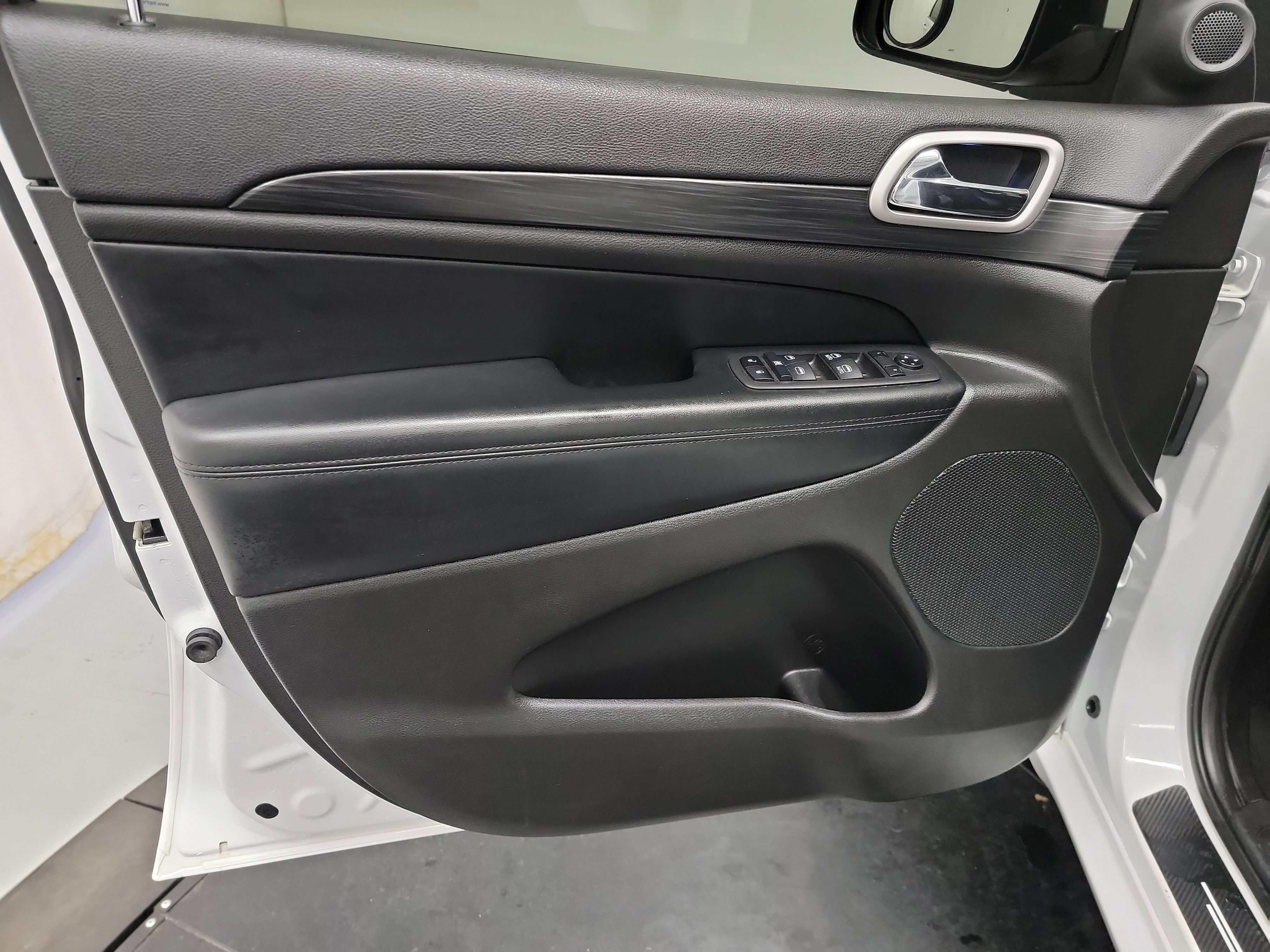 2020 Jeep Grand Cherokee Altitude photo