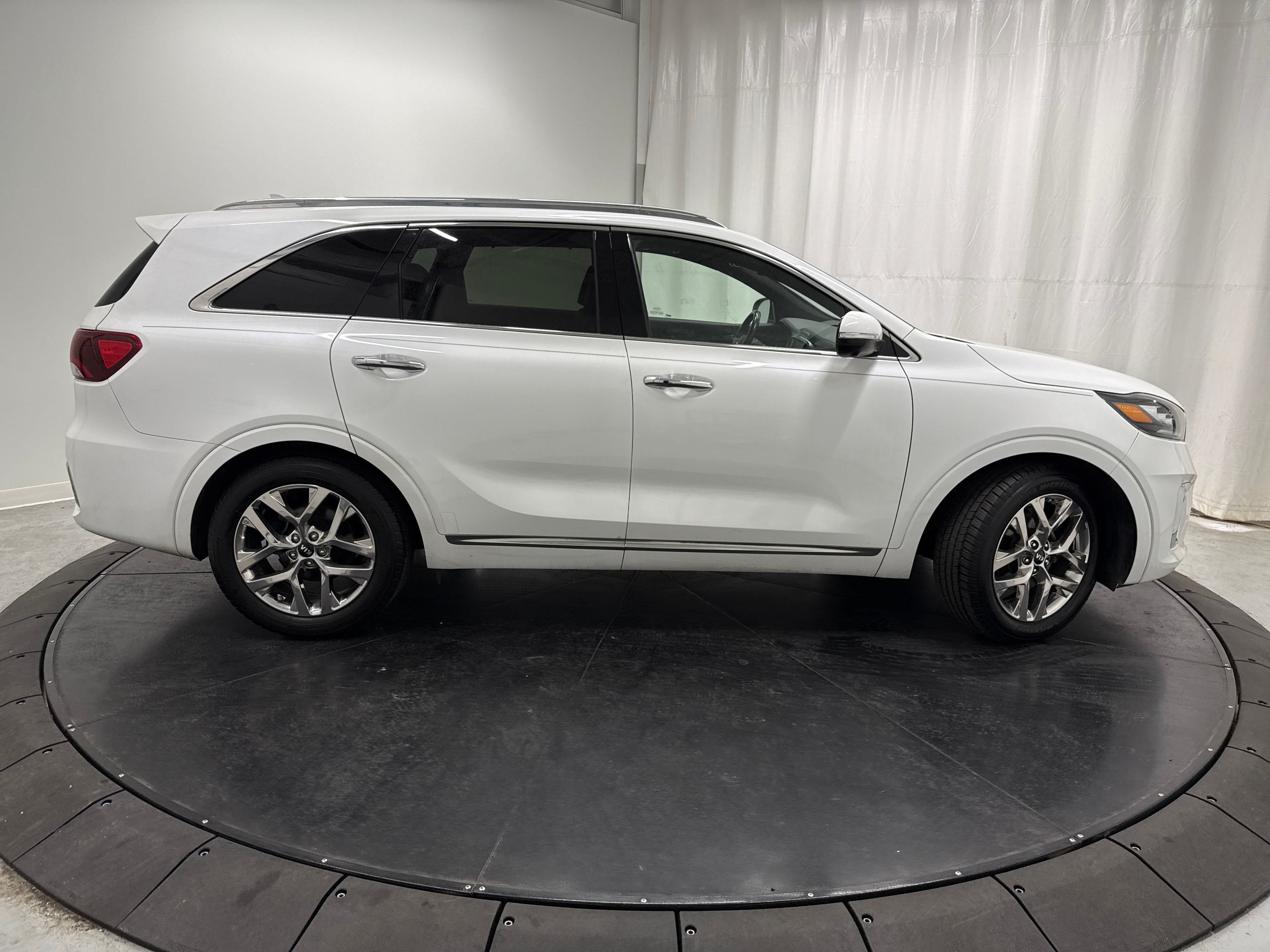 2019 Kia Sorento SX Limited photo