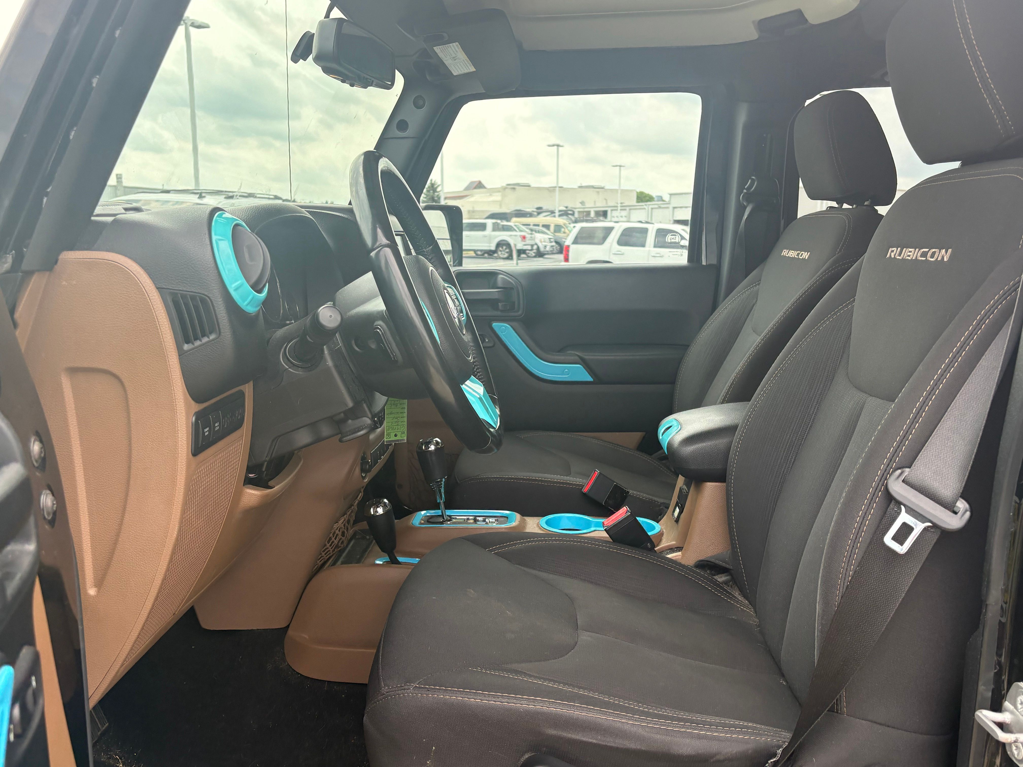 Used 2018  Jeep Unlimited Rubicon image 13