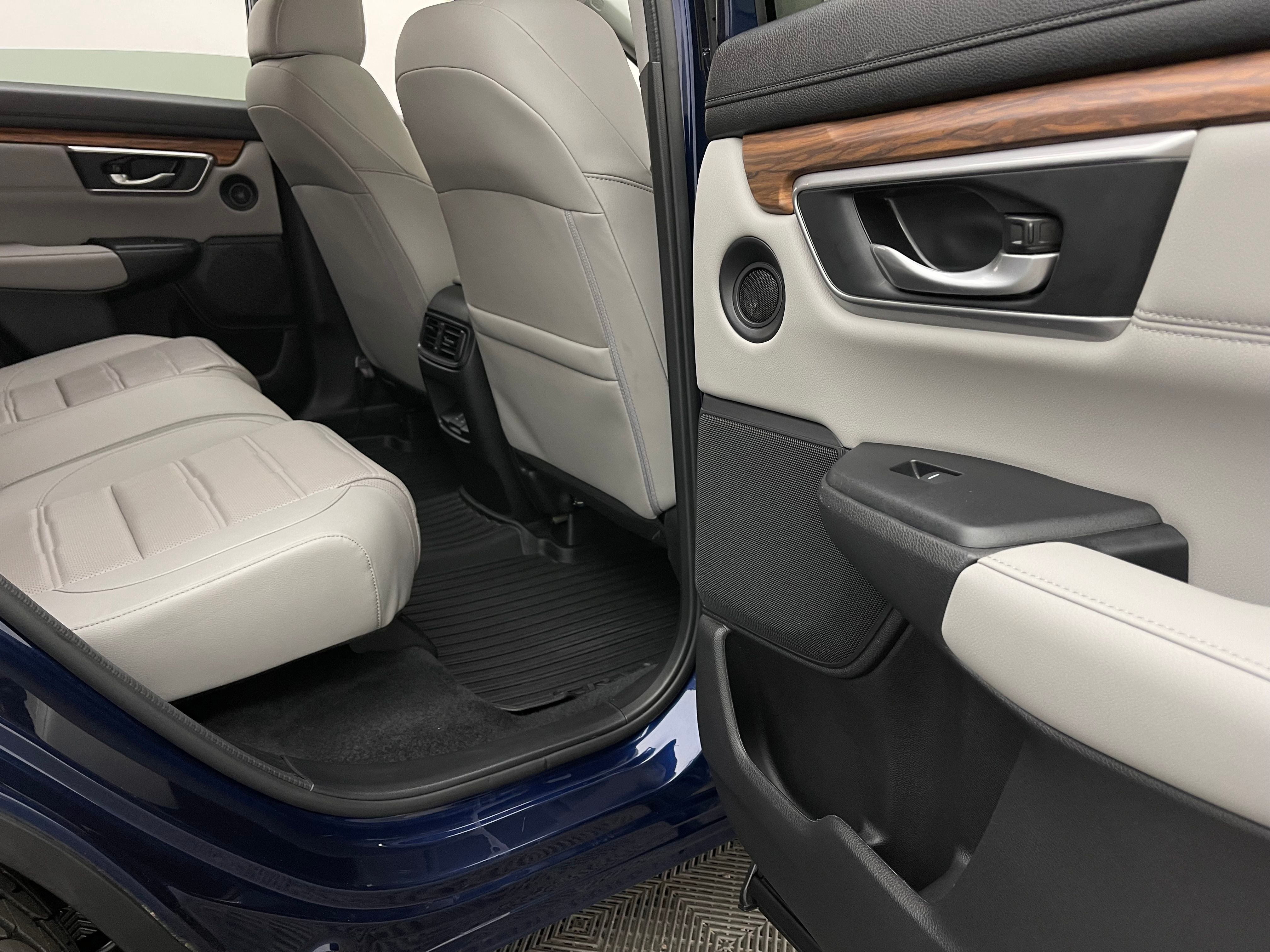 Used 2022 Obsidian Blue Pearl Honda EX-L image 36